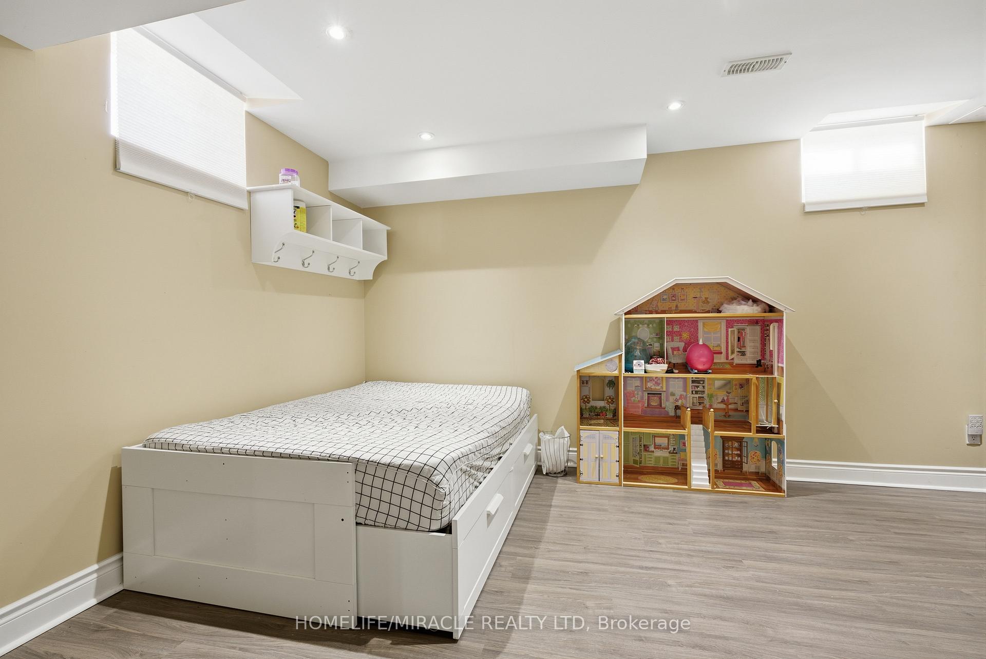 Photo 46 of 243 Venice Gate Drive, Vaughan, Vellore Village — HOMEH