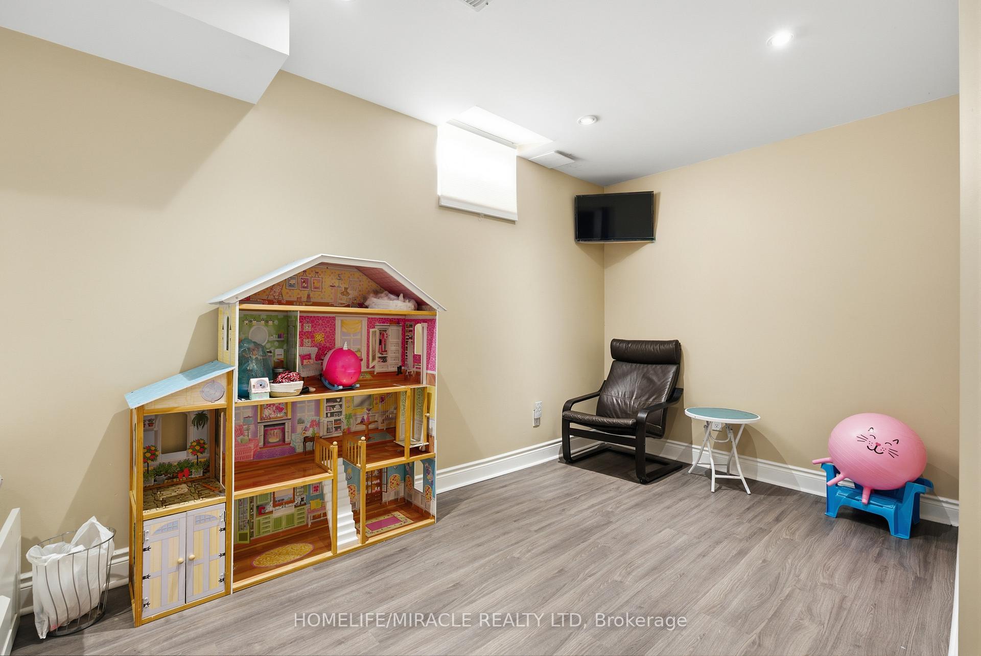 Photo 47 of 243 Venice Gate Drive, Vaughan, Vellore Village — HOMEH