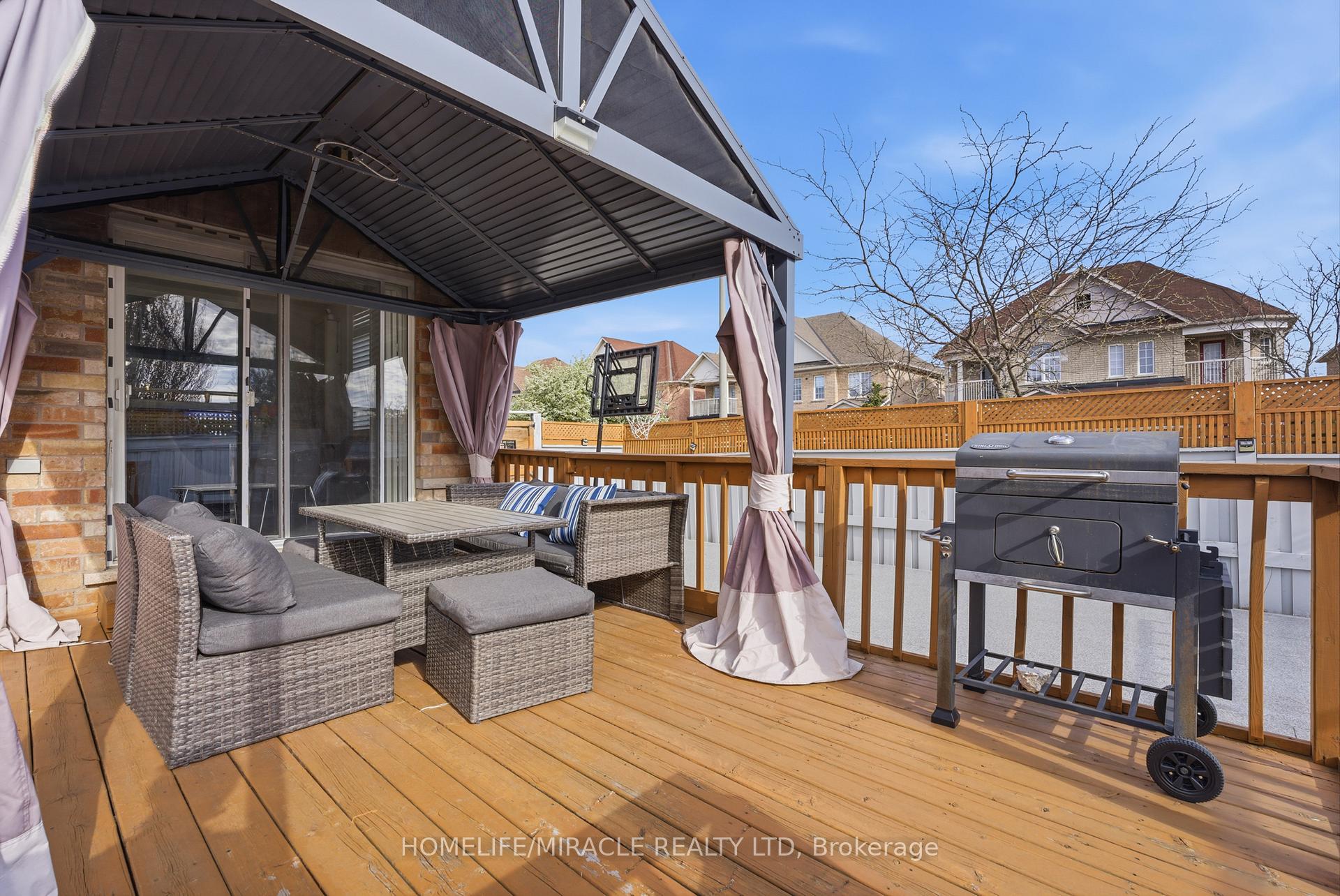 Photo 52 of 243 Venice Gate Drive, Vaughan, Vellore Village — HOMEH
