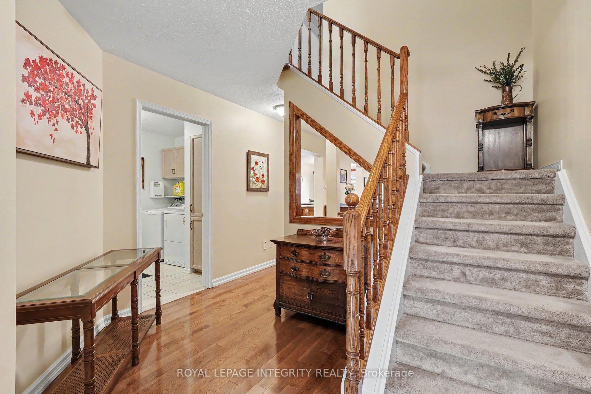 Photo 4 of 16 Streamwood Lane, Ottawa, Hunt Club Park/Greenboro — HOMEH
