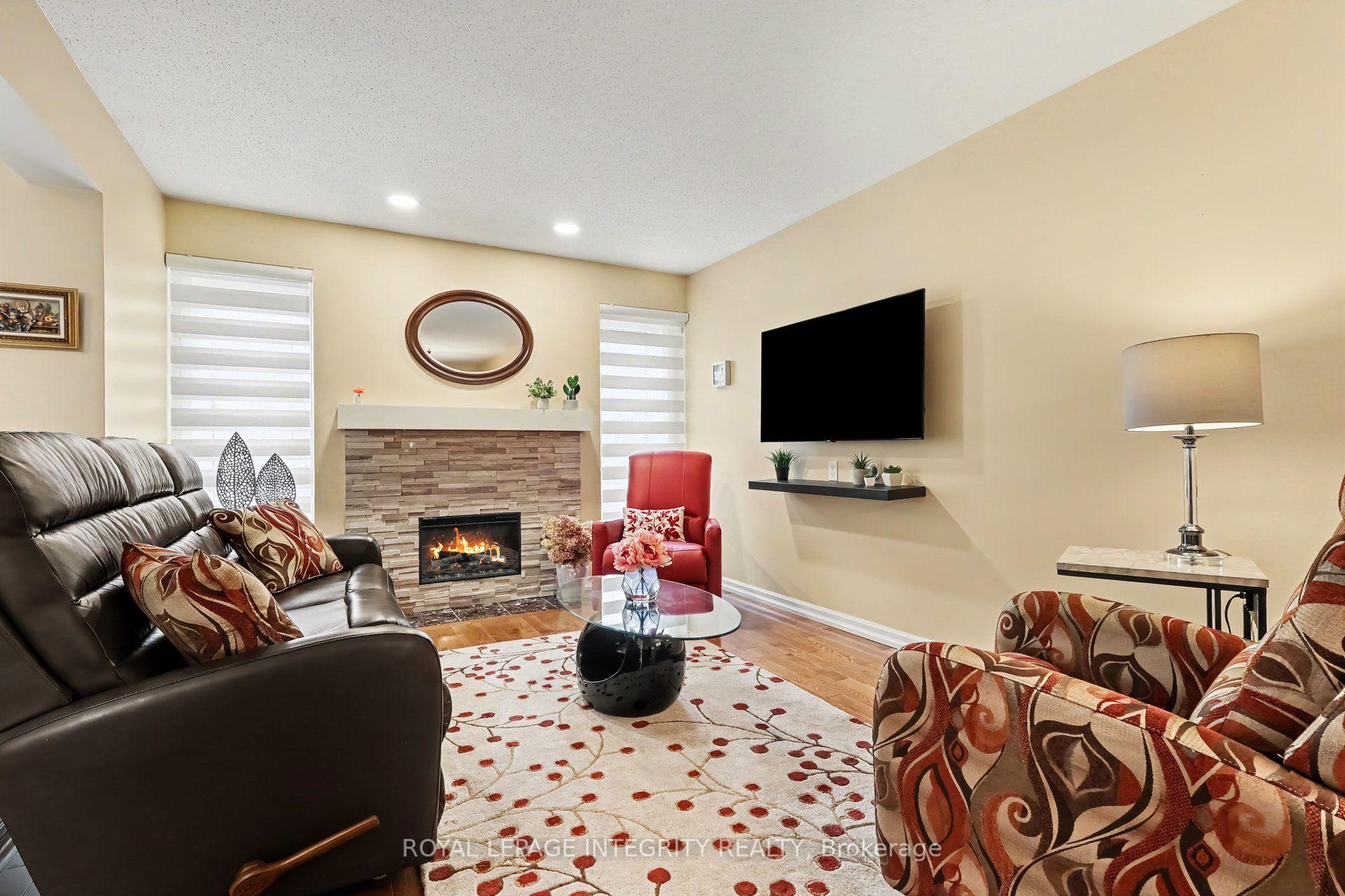Photo 5 of 16 Streamwood Lane, Ottawa, Hunt Club Park/Greenboro — HOMEH