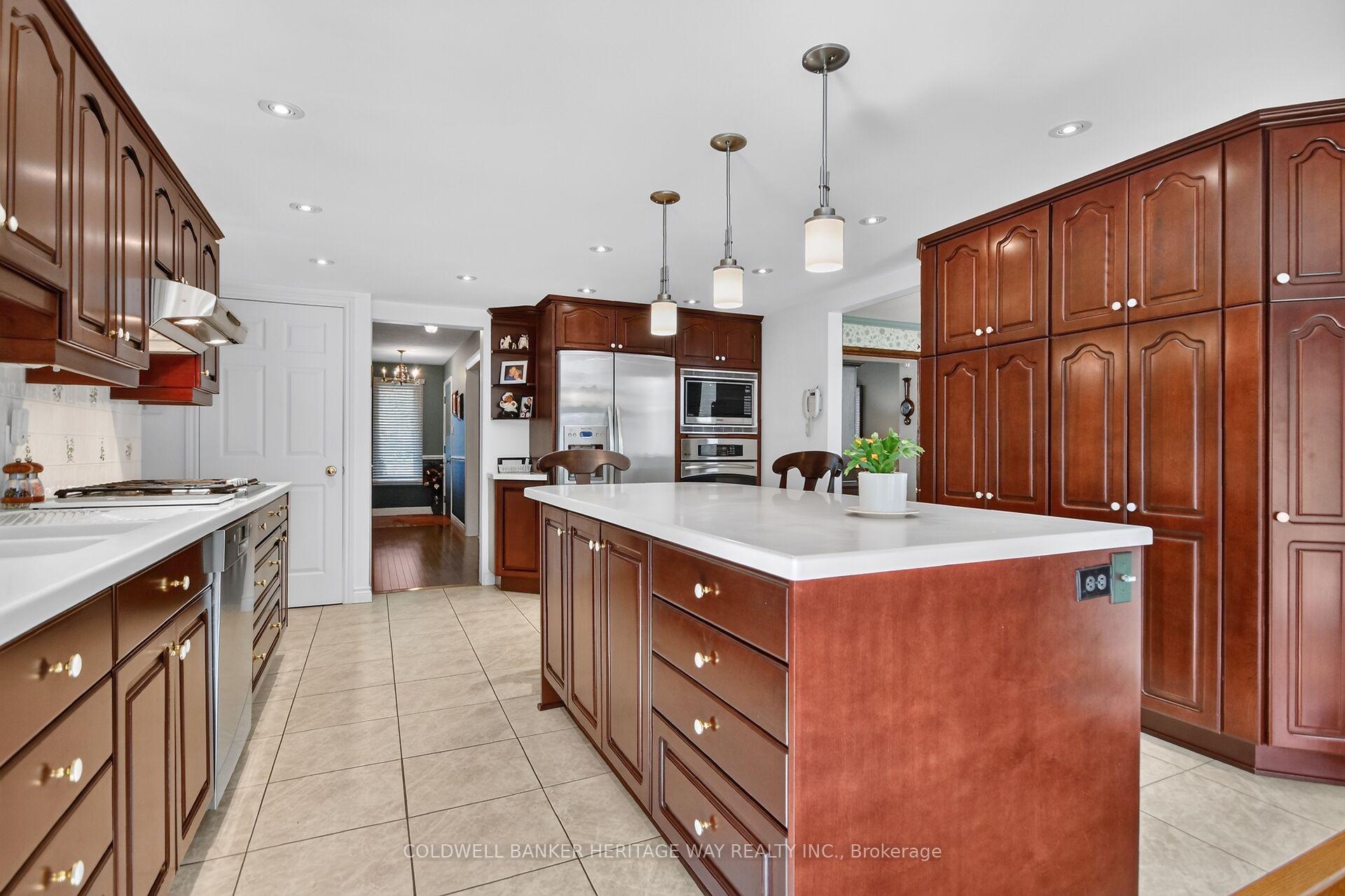 Photo 12 of 14 Butterfield Road, Ottawa, Munster — HOMEH