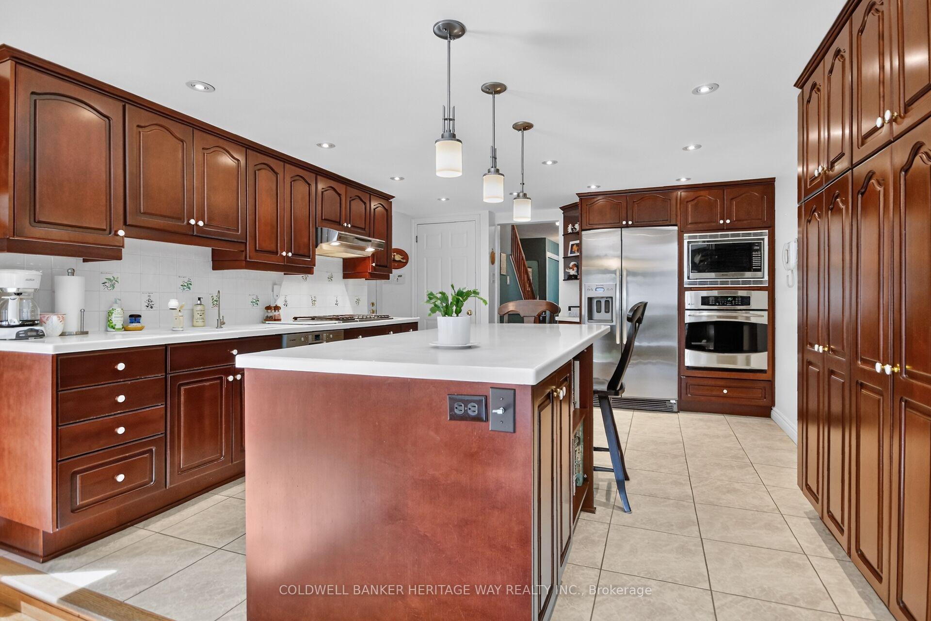 Photo 13 of 14 Butterfield Road, Ottawa, Munster — HOMEH