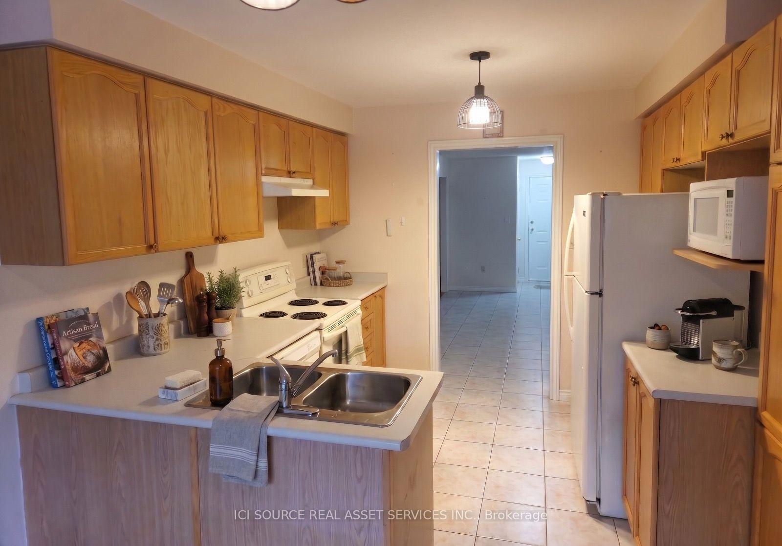 Photo 3 of 99 Esther Drive, Barrie, Painswick South — HOMEH