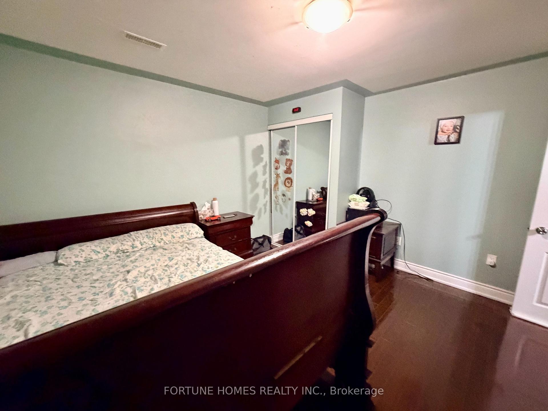 Photo 5 of 9 Paddington Road, Brampton, Bram East — HOMEH