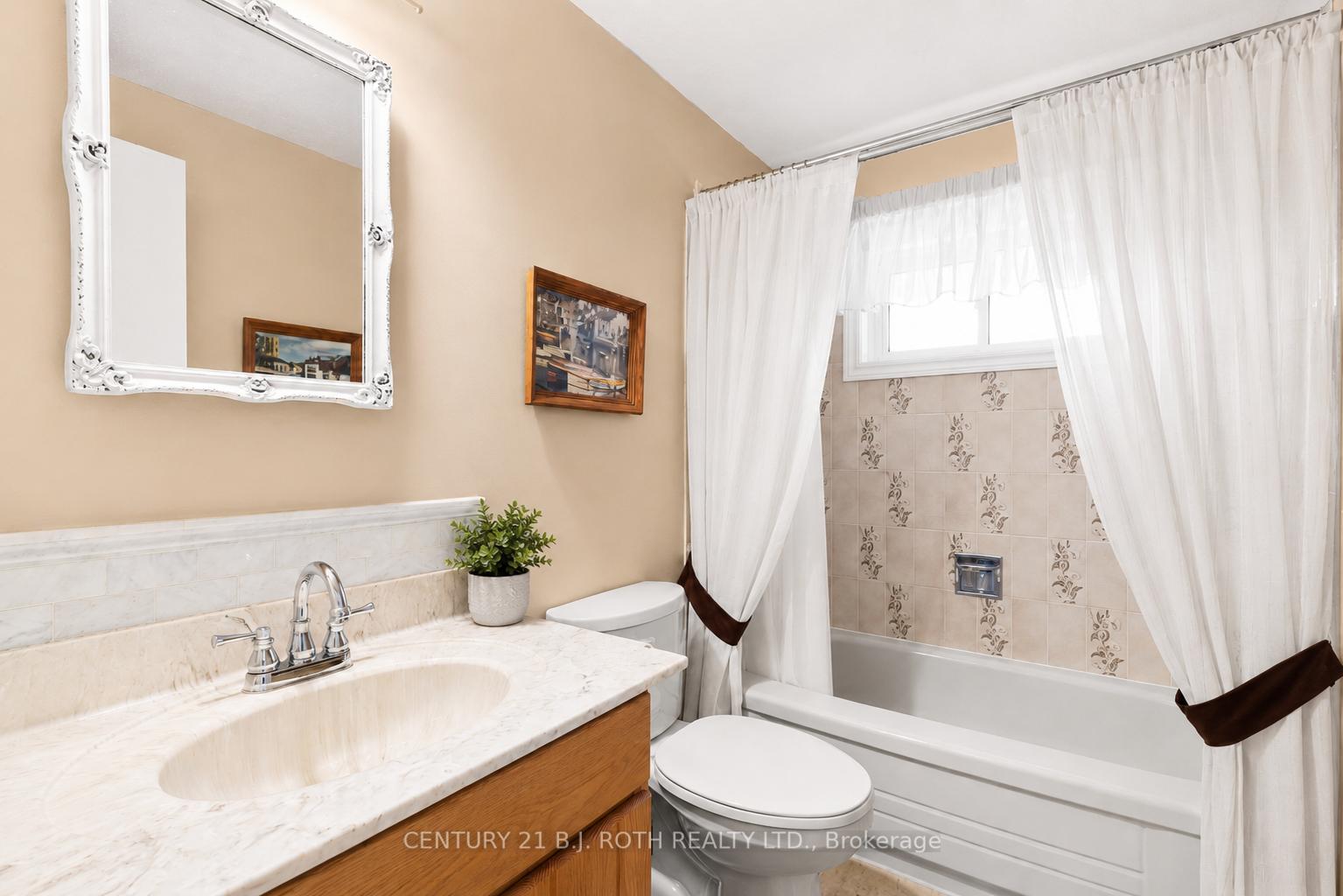 Photo 9 of 19 Maple Crescent, Oro-Medonte, Rural Oro-Medonte — HOMEH