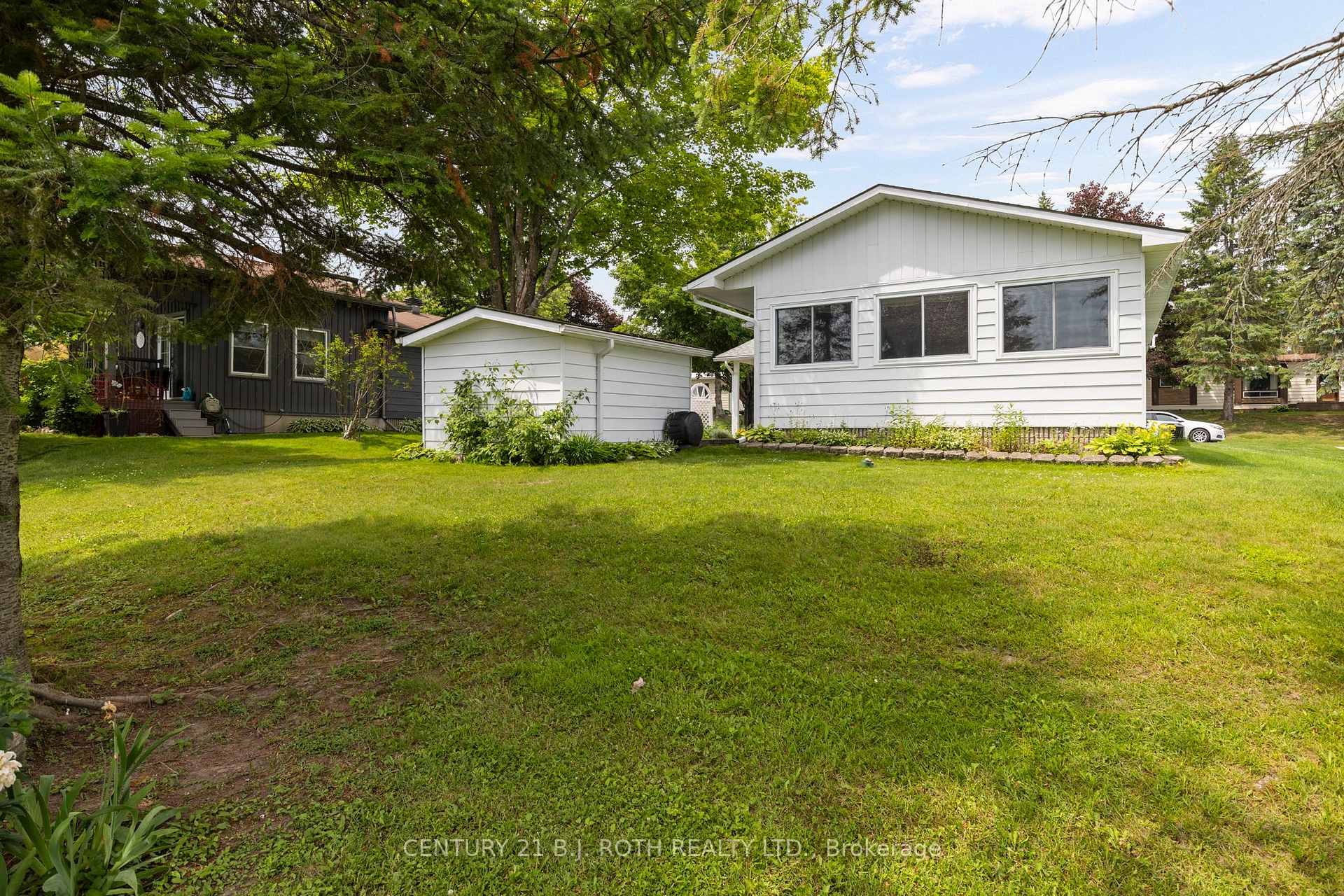 Photo 14 of 19 Maple Crescent, Oro-Medonte, Rural Oro-Medonte — HOMEH