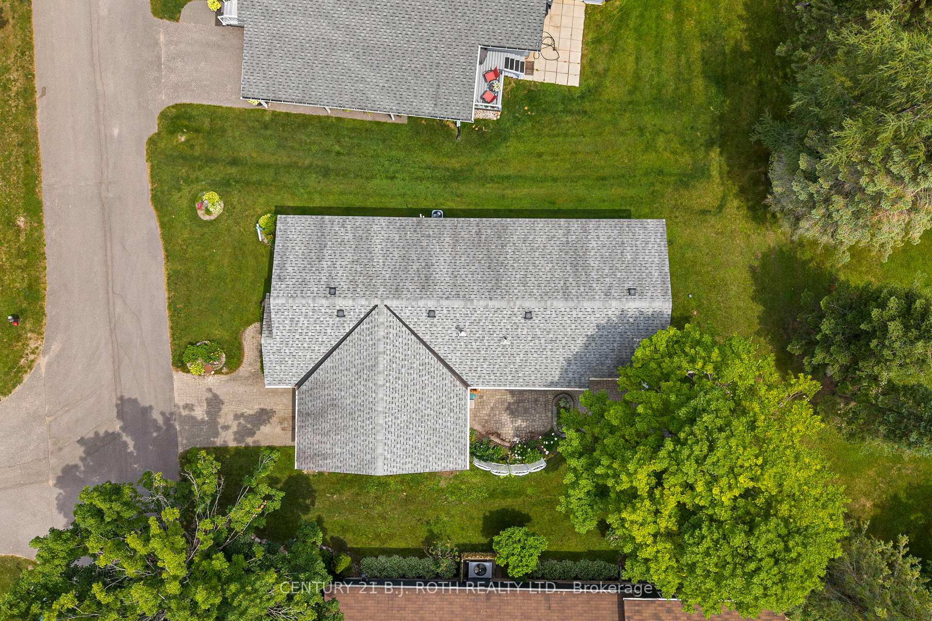 Photo 18 of 19 Maple Crescent, Oro-Medonte, Rural Oro-Medonte — HOMEH