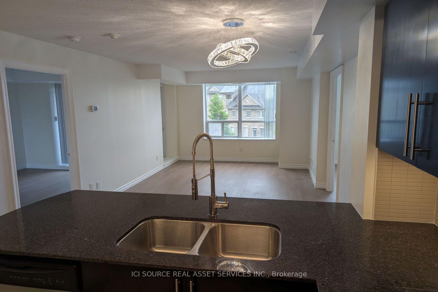 Photo 4 of Unit 202, 73 King William Crescent, Richmond Hill, Langstaff — HOMEH