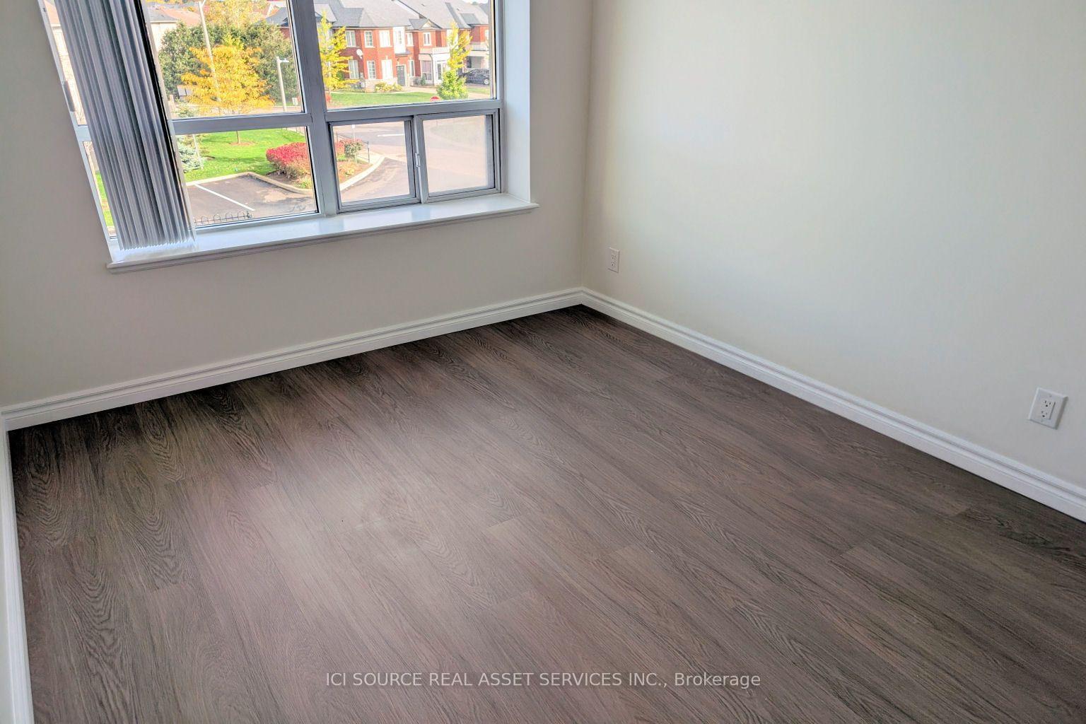 Photo 10 of Unit 202, 73 King William Crescent, Richmond Hill, Langstaff — HOMEH