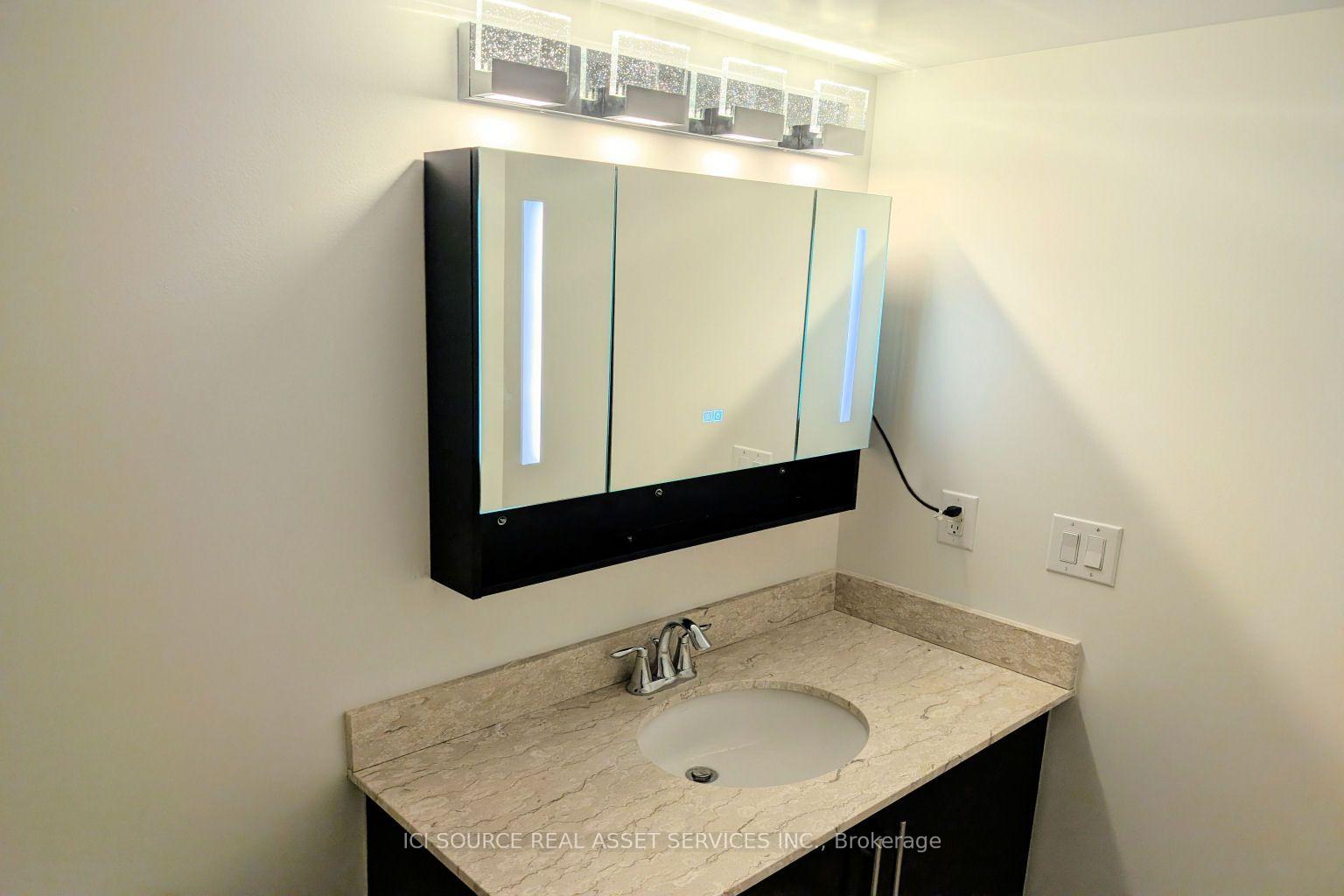 Photo 12 of Unit 202, 73 King William Crescent, Richmond Hill, Langstaff — HOMEH