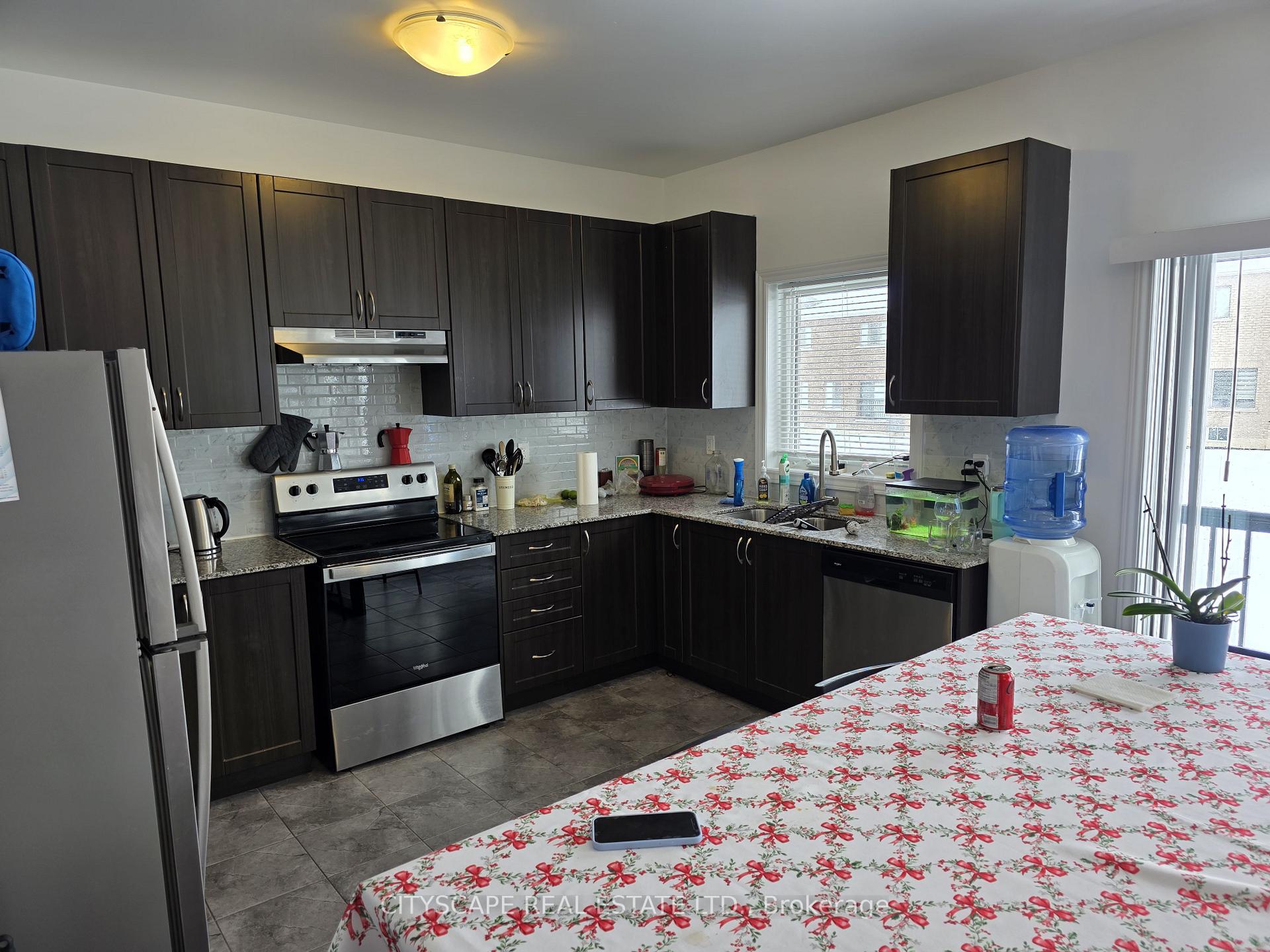 Photo 10 of 351 Ridley Crescent, Southgate — HOMEH