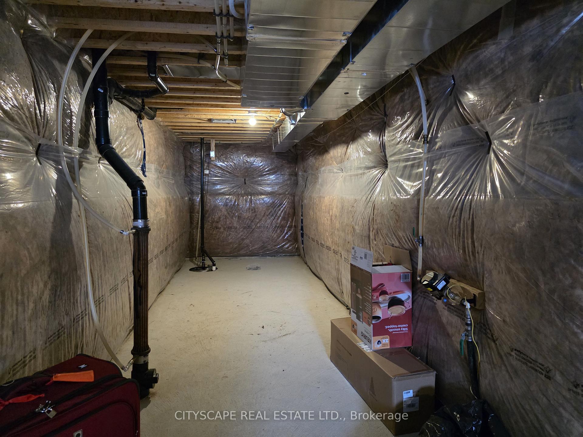Photo 36 of 351 Ridley Crescent, Southgate — HOMEH