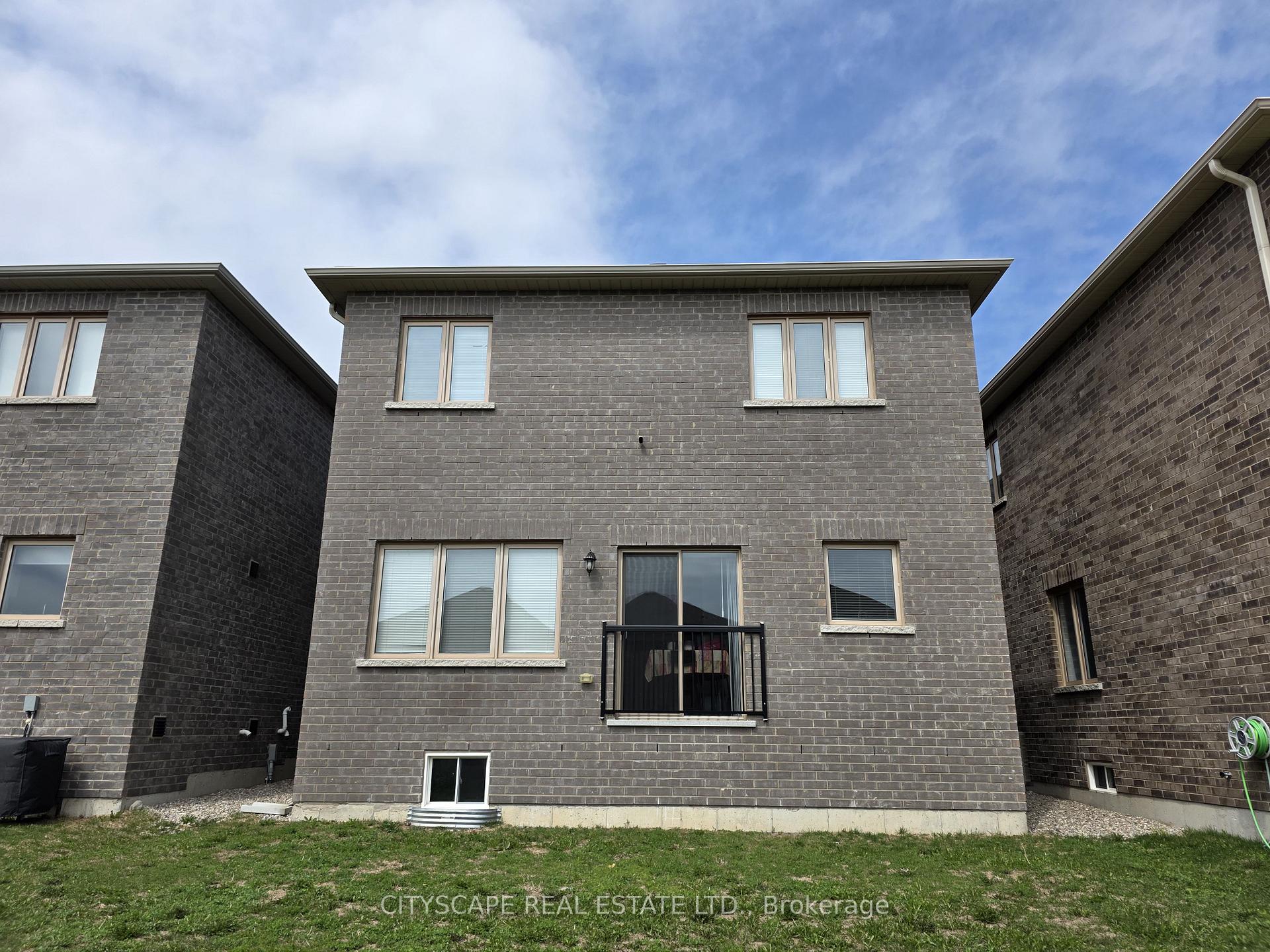 Photo 37 of 351 Ridley Crescent, Southgate — HOMEH