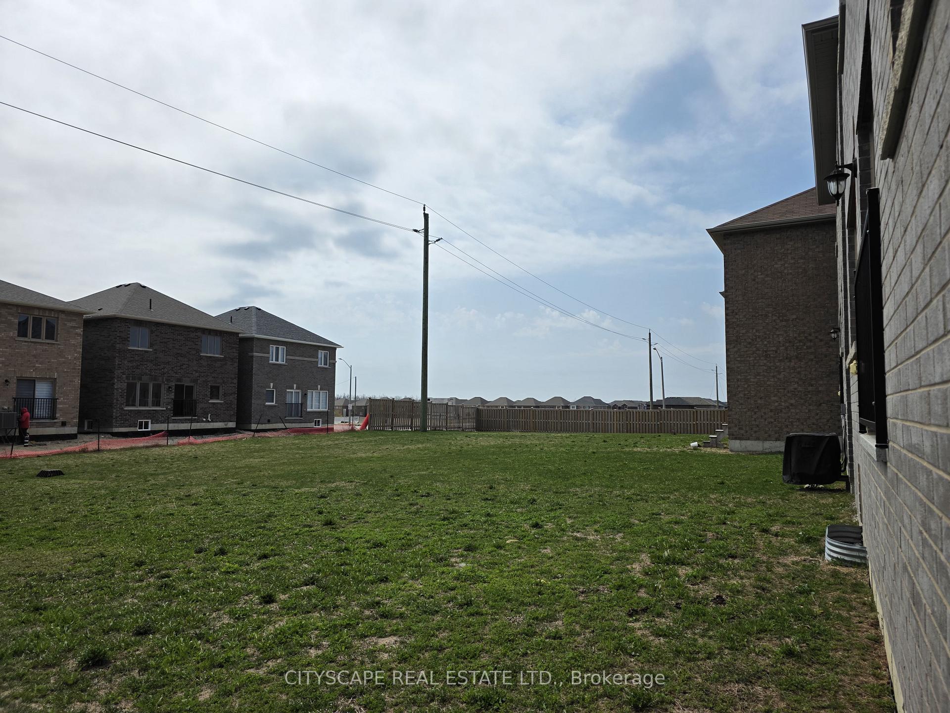 Photo 39 of 351 Ridley Crescent, Southgate — HOMEH