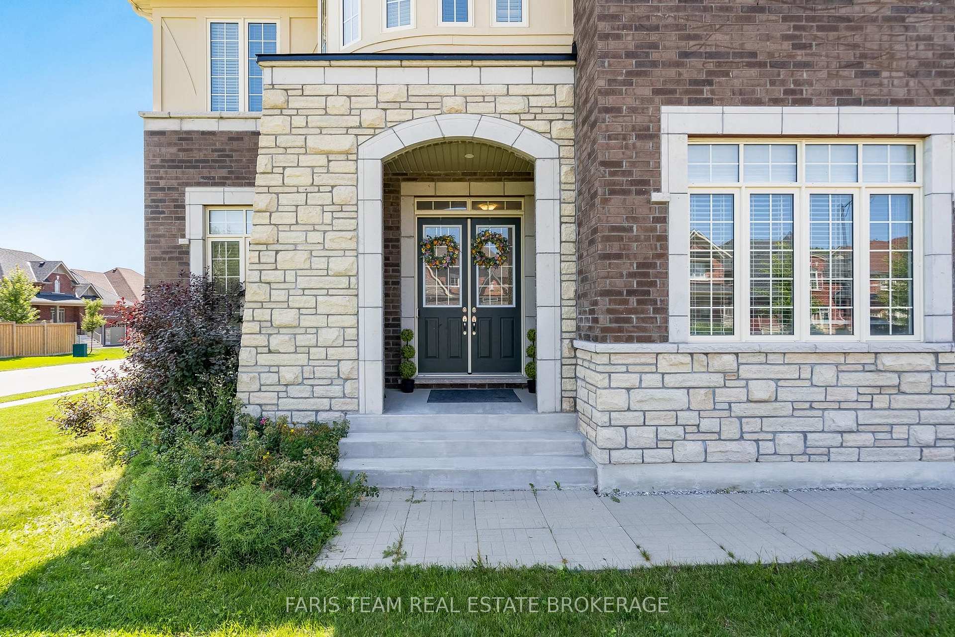 Photo 4 of 12 Thompson Way, Springwater, Centre Vespra — HOMEH