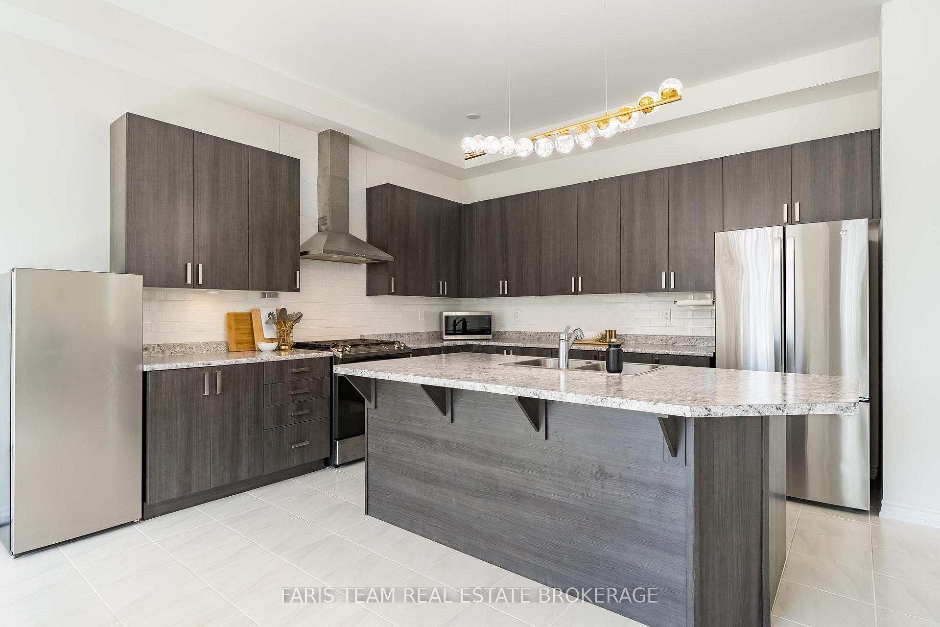 Photo 6 of 12 Thompson Way, Springwater, Centre Vespra — HOMEH