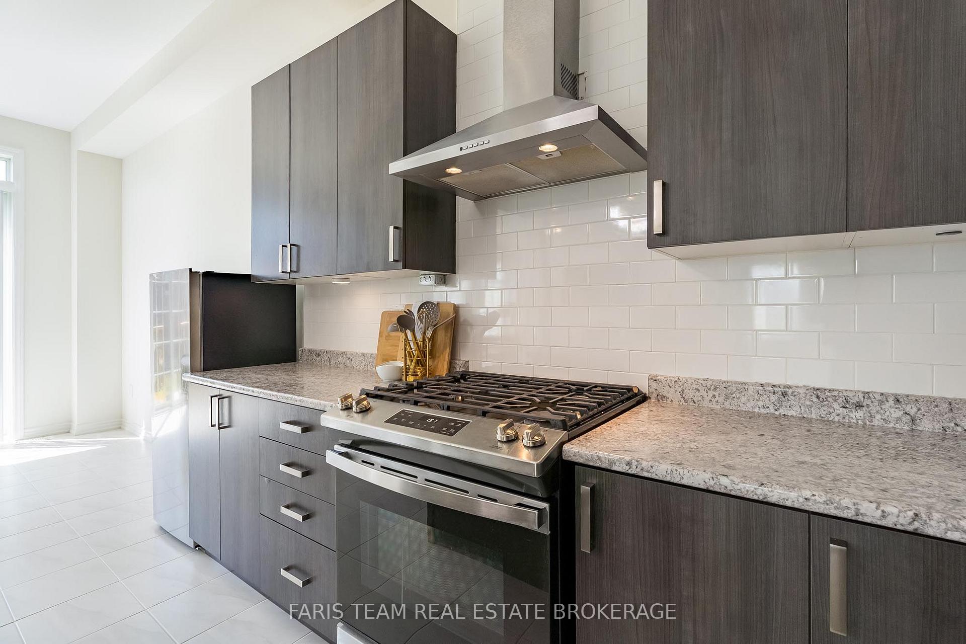 Photo 8 of 12 Thompson Way, Springwater, Centre Vespra — HOMEH
