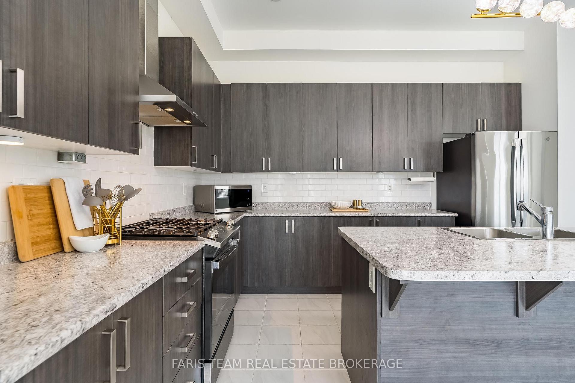 Photo 9 of 12 Thompson Way, Springwater, Centre Vespra — HOMEH