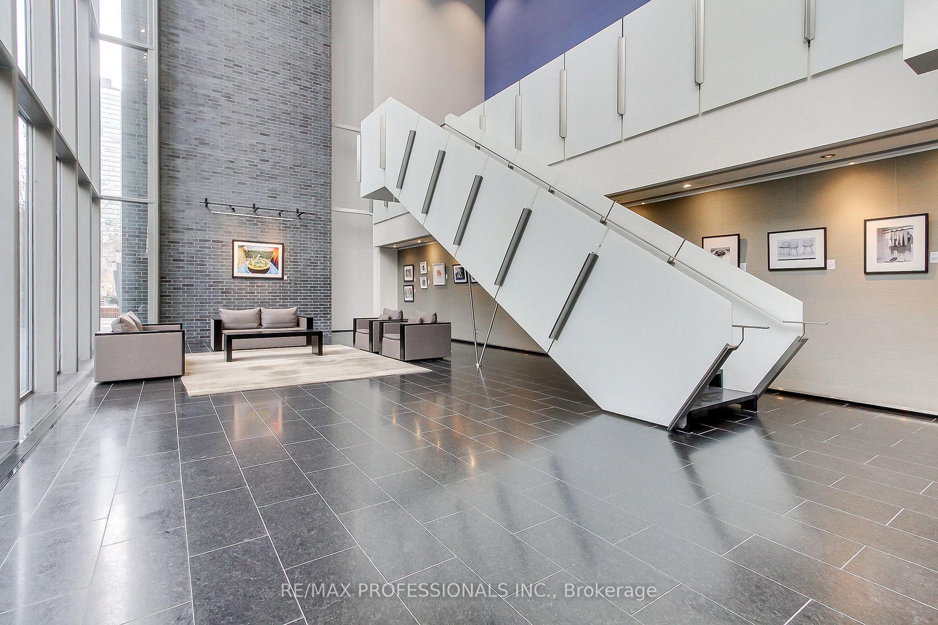 Photo 4 of Unit 710, 33 Charles Street E, Toronto, Church-Yonge Corridor — HOMEH