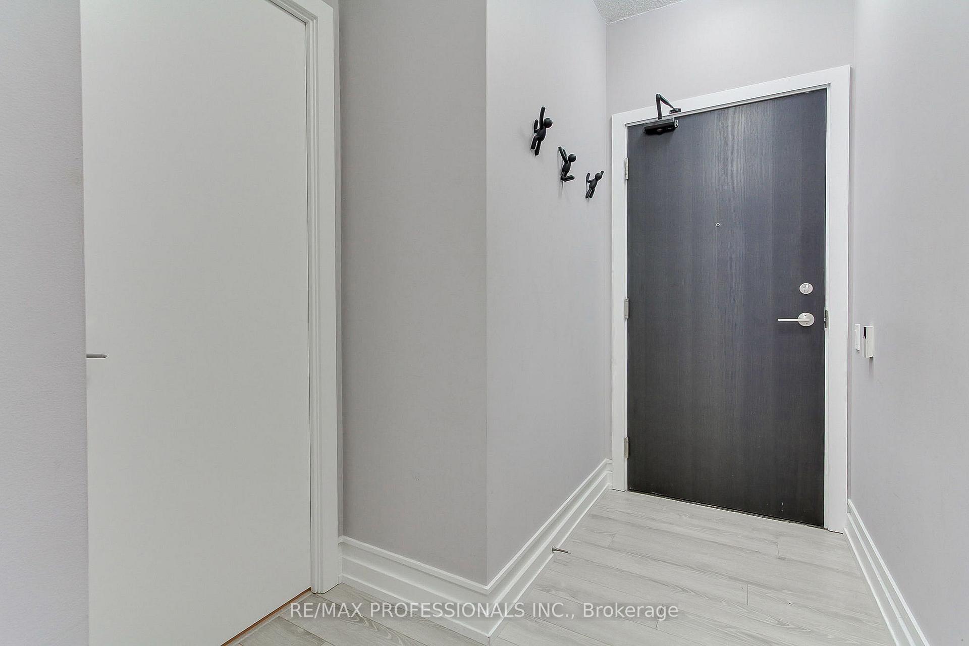 Photo 6 of Unit 710, 33 Charles Street E, Toronto, Church-Yonge Corridor — HOMEH