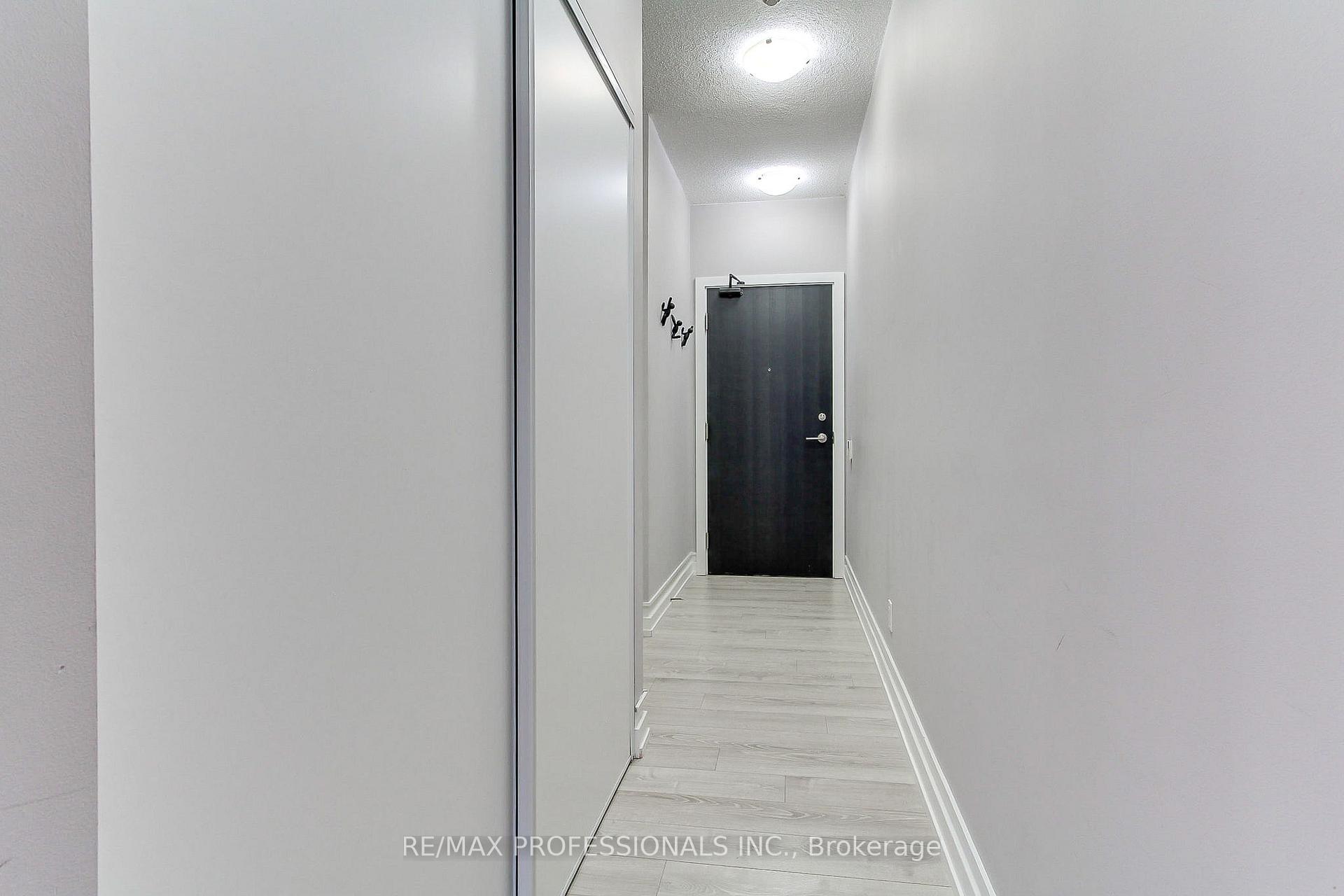 Photo 7 of Unit 710, 33 Charles Street E, Toronto, Church-Yonge Corridor — HOMEH