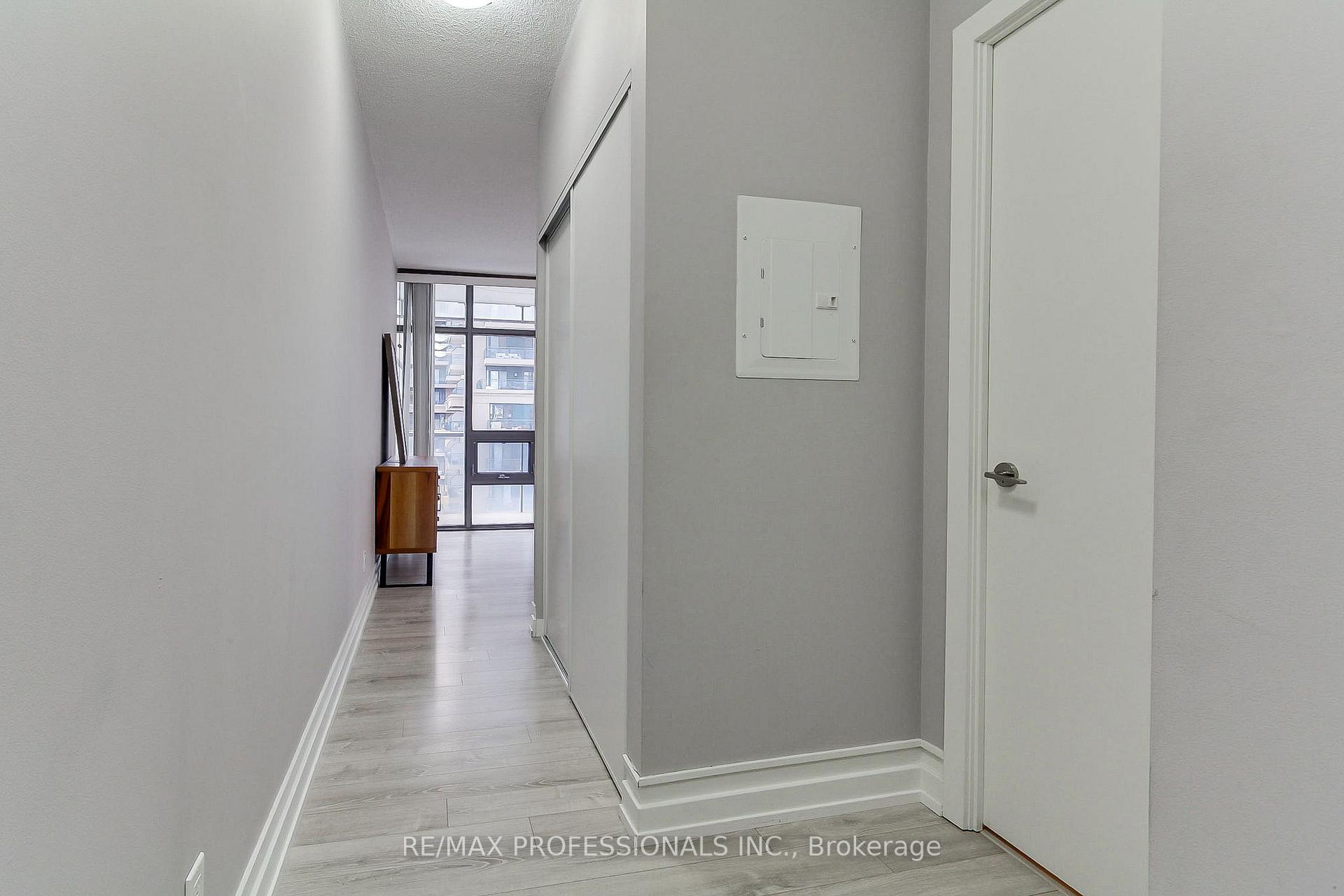 Photo 8 of Unit 710, 33 Charles Street E, Toronto, Church-Yonge Corridor — HOMEH