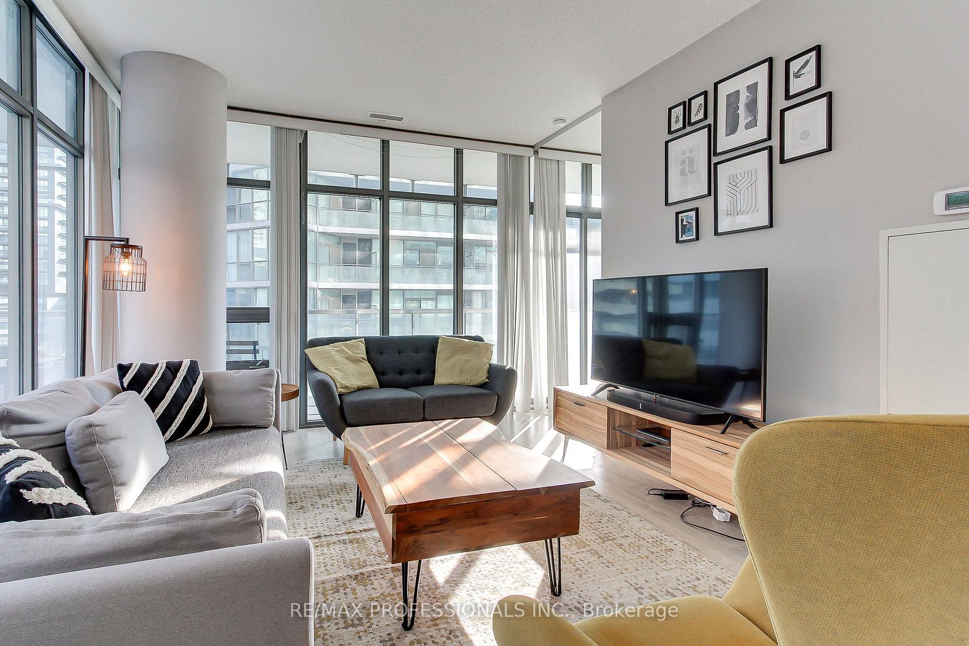 Photo 17 of Unit 710, 33 Charles Street E, Toronto, Church-Yonge Corridor — HOMEH