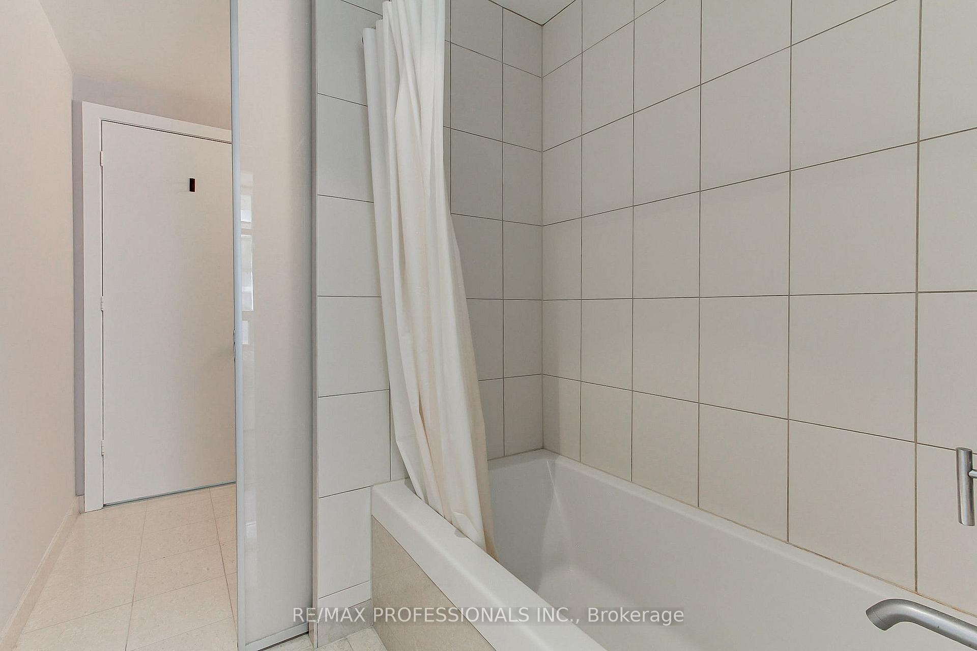Photo 24 of Unit 710, 33 Charles Street E, Toronto, Church-Yonge Corridor — HOMEH