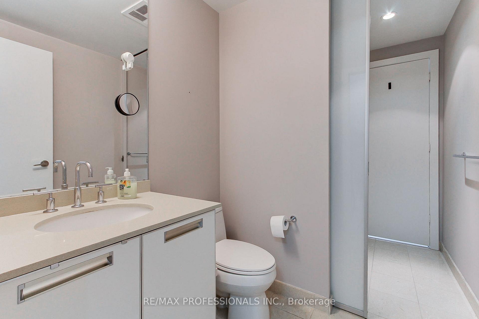 Photo 26 of Unit 710, 33 Charles Street E, Toronto, Church-Yonge Corridor — HOMEH