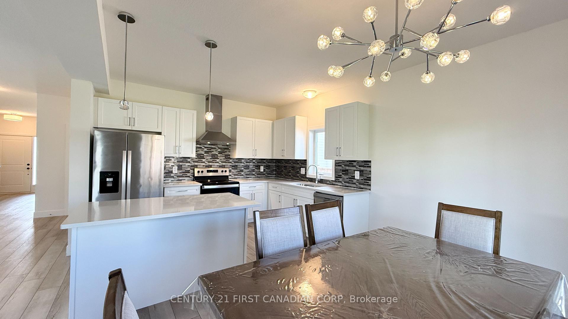 Photo 9 of 1422 Twilite Boulevard, London, North S — HOMEH