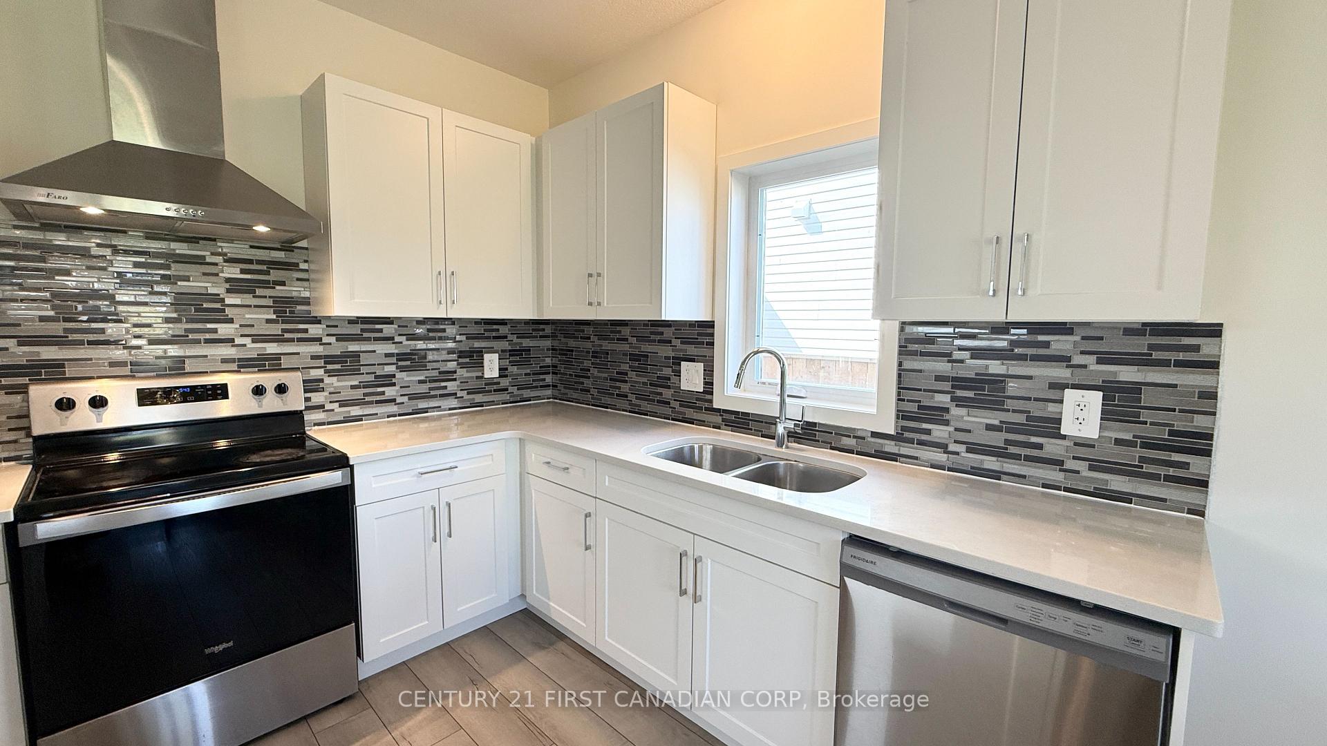 Photo 11 of 1422 Twilite Boulevard, London, North S — HOMEH