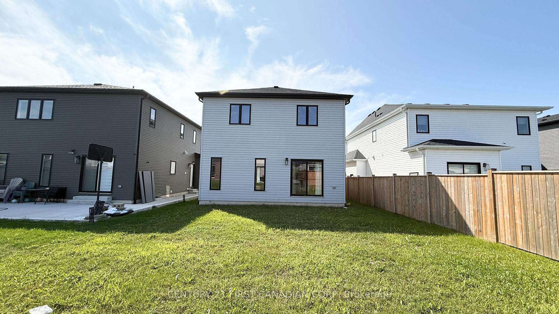 Photo 39 of 1422 Twilite Boulevard, London, North S — HOMEH