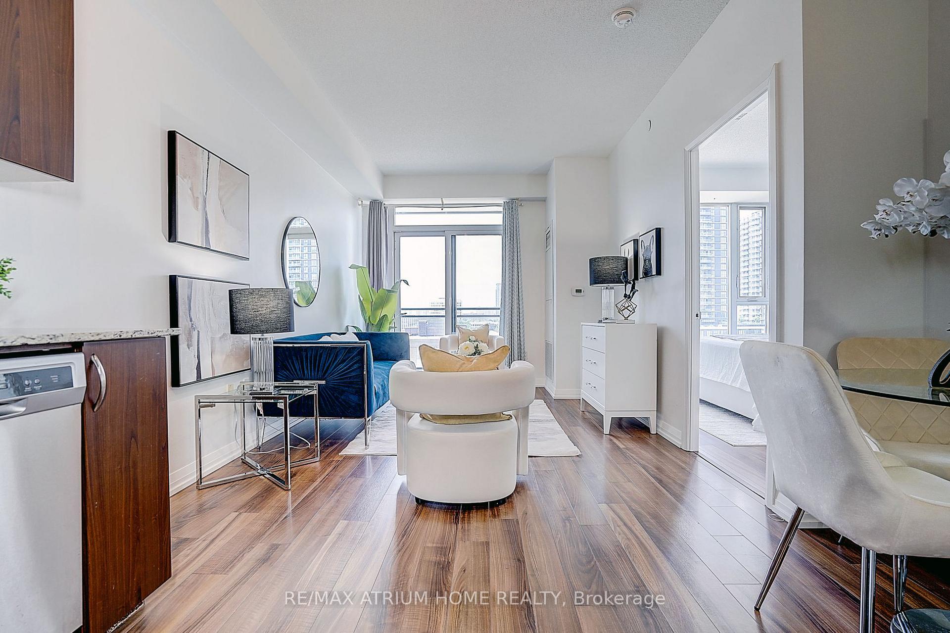 Photo 4 of Unit 810, 55 Ann O'reilly Road, North York, Henry Farm — HOMEH
