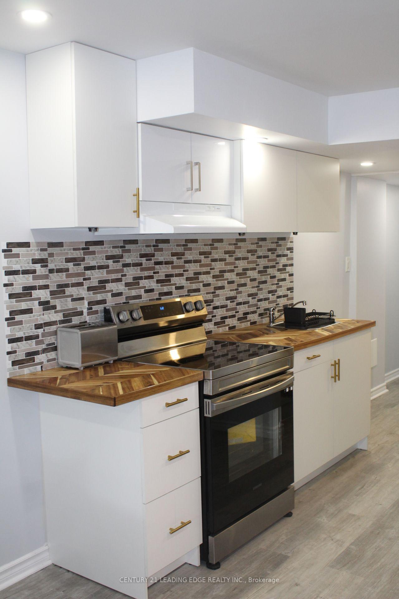 Photo 7 of 75 Pine Gate Place, Whitby, Williamsburg — HOMEH