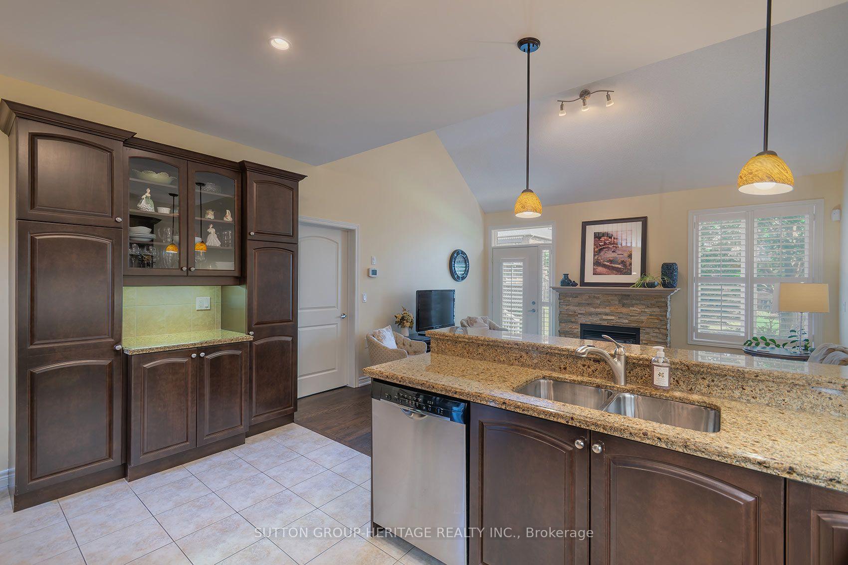 Photo 13 of Unit 160, 2120 Itabashi Way, Burlington, Tansley — HOMEH