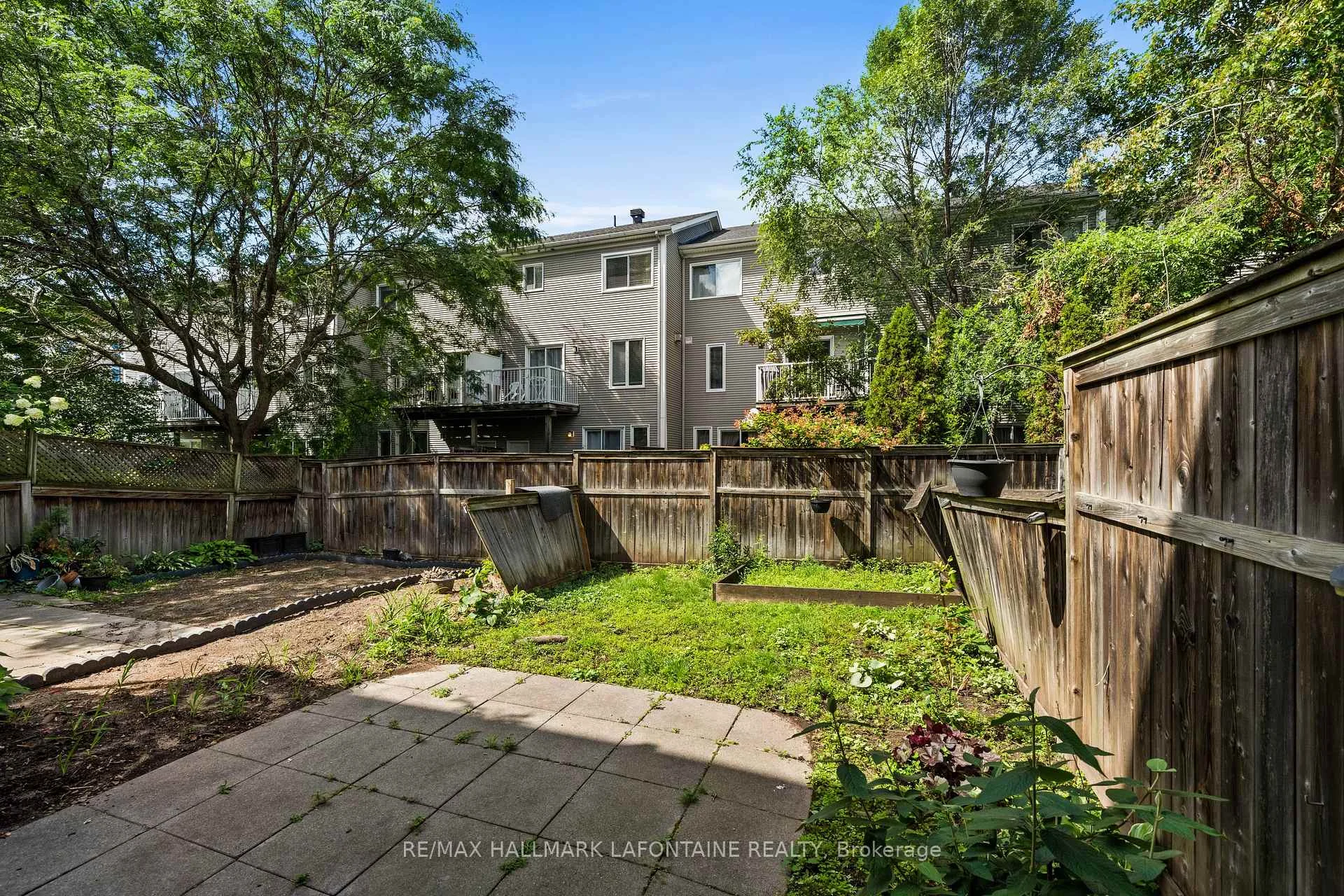 Photo 41 of 556 Burleigh Private, Ottawa, Cyrville — HOMEH