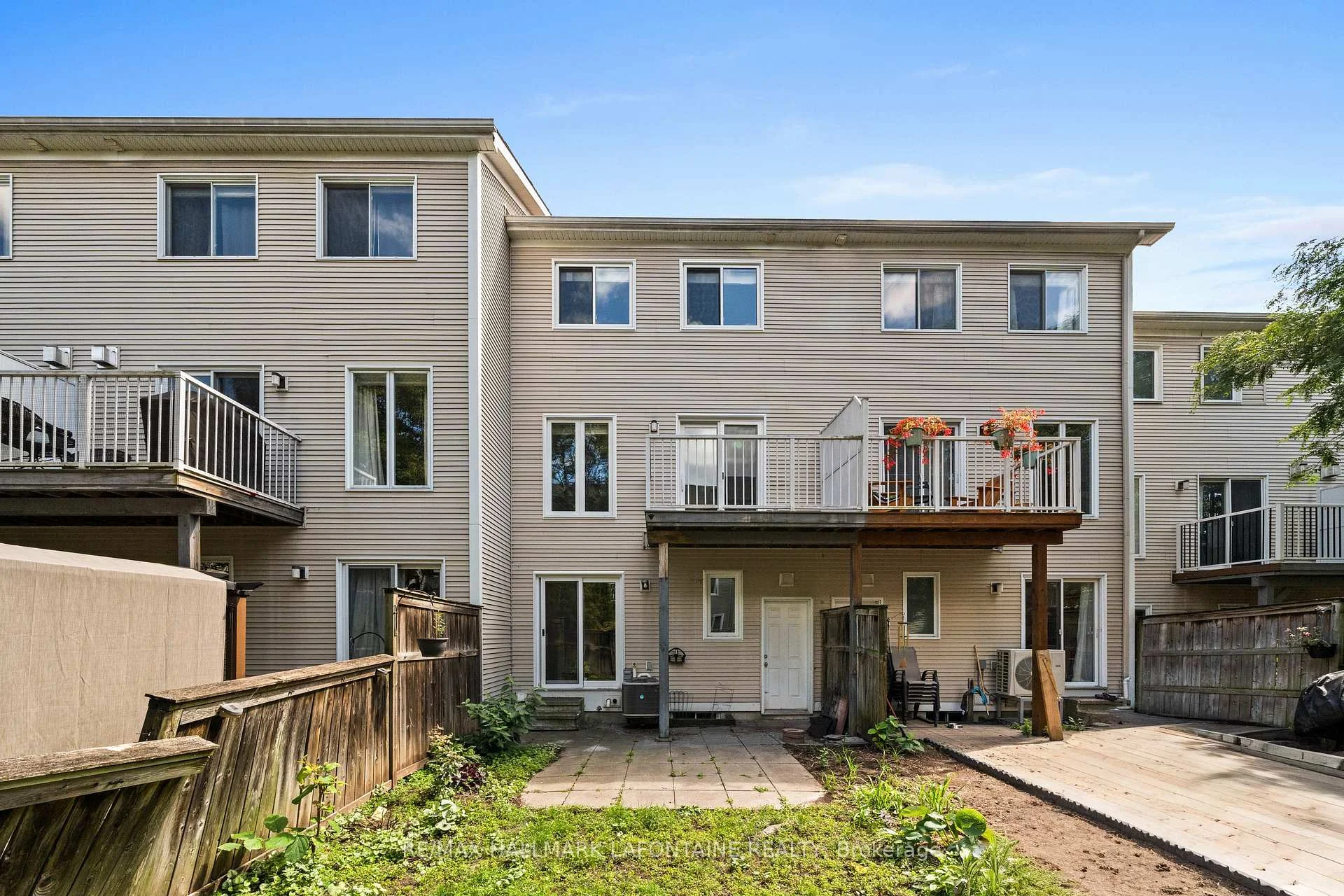 Photo 43 of 556 Burleigh Private, Ottawa, Cyrville — HOMEH