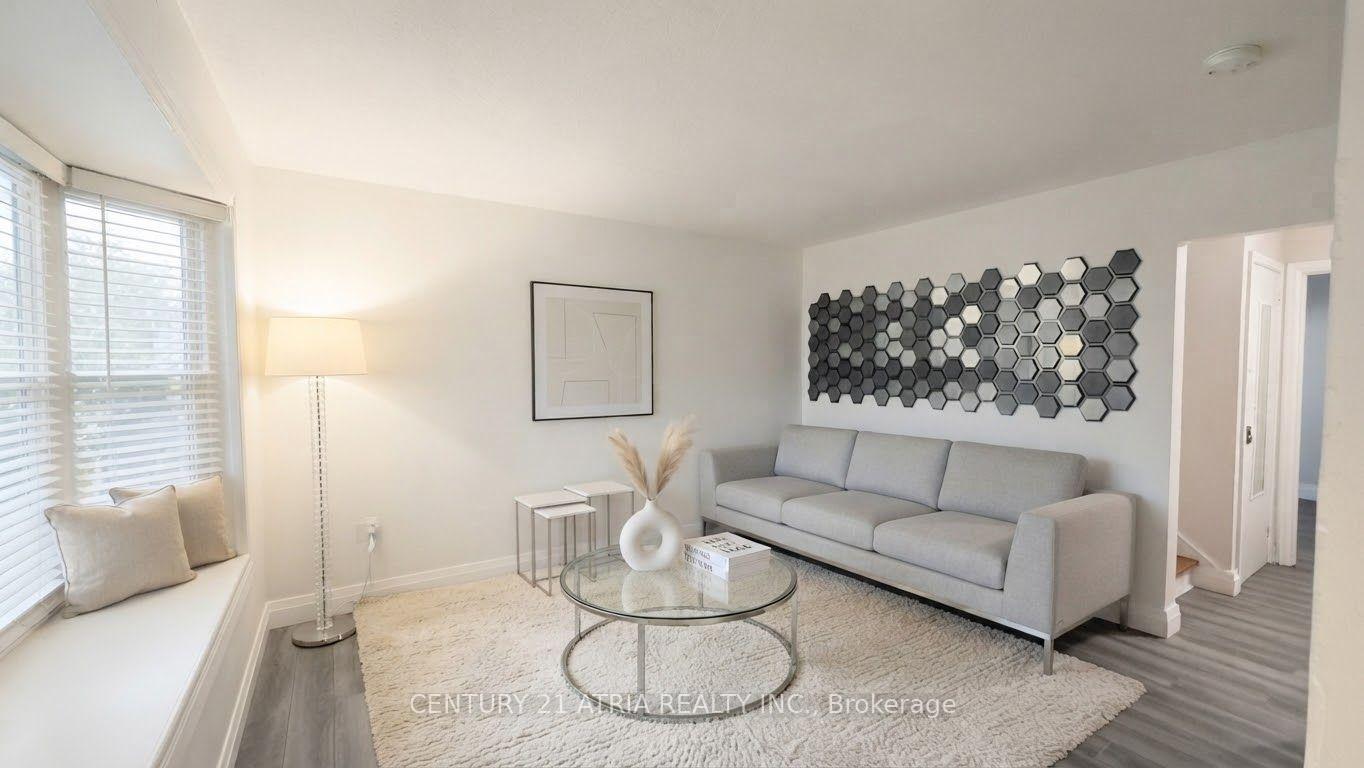 Photo 1 of 79 Ellington Drive, Scarborough, Wexford-Maryvale — HOMEH