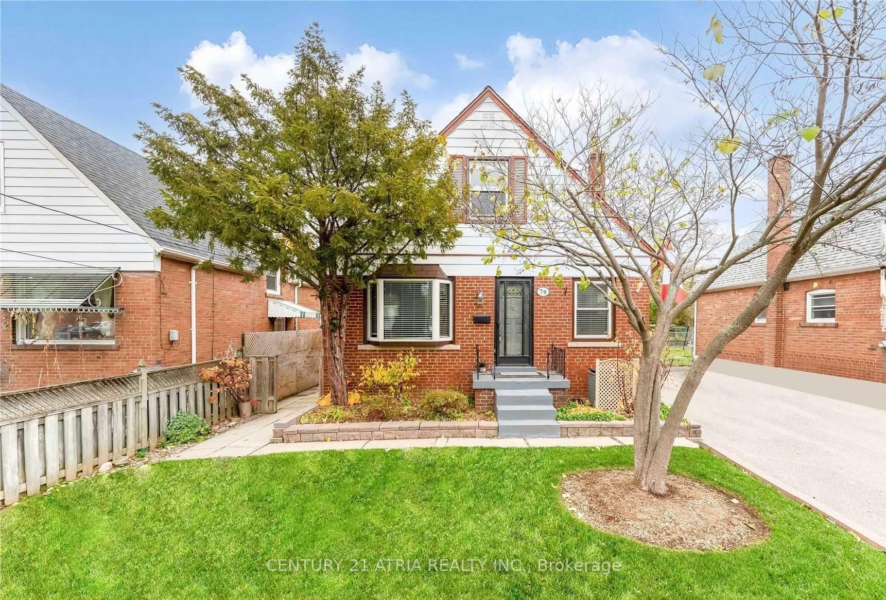 Photo 2 of 79 Ellington Drive, Scarborough, Wexford-Maryvale — HOMEH