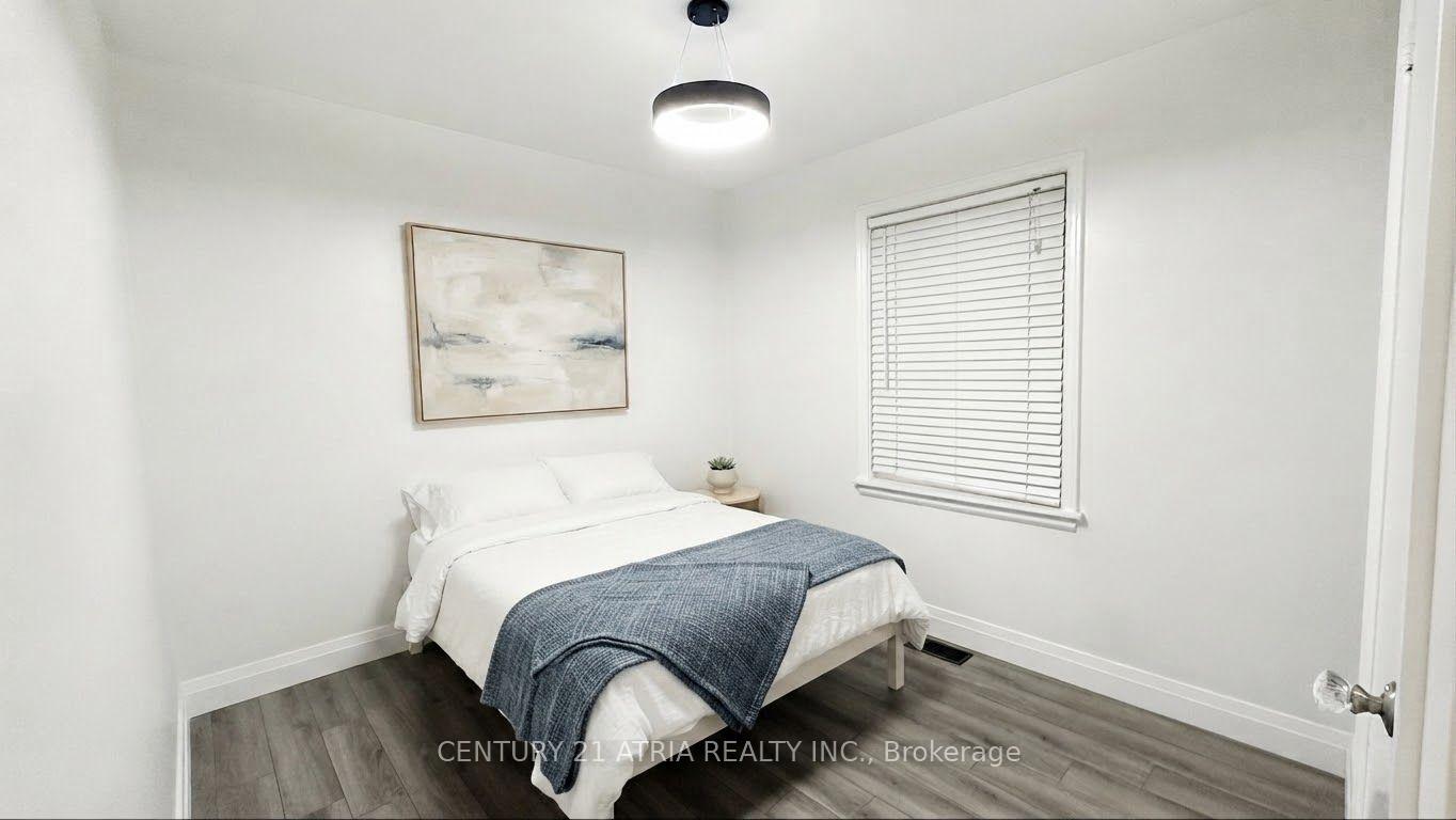Photo 4 of 79 Ellington Drive, Scarborough, Wexford-Maryvale — HOMEH