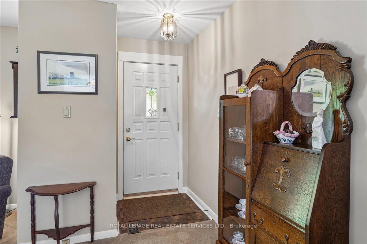 Photo 7 of 1309 Warwick Avenue, Oakville, West — HOMEH
