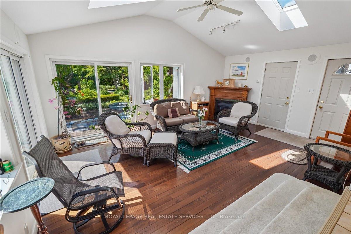 Photo 15 of 1309 Warwick Avenue, Oakville, West — HOMEH