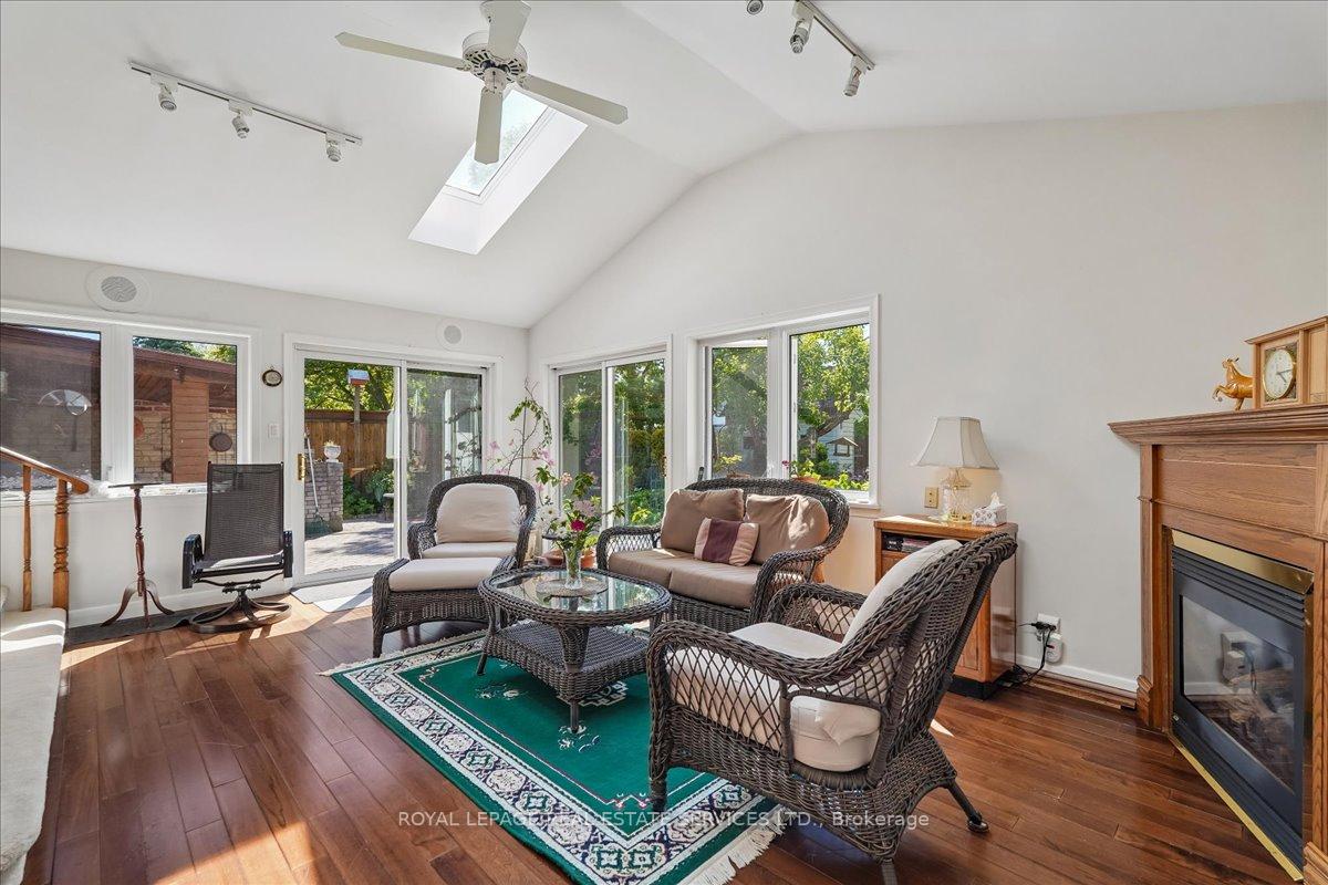Photo 16 of 1309 Warwick Avenue, Oakville, West — HOMEH