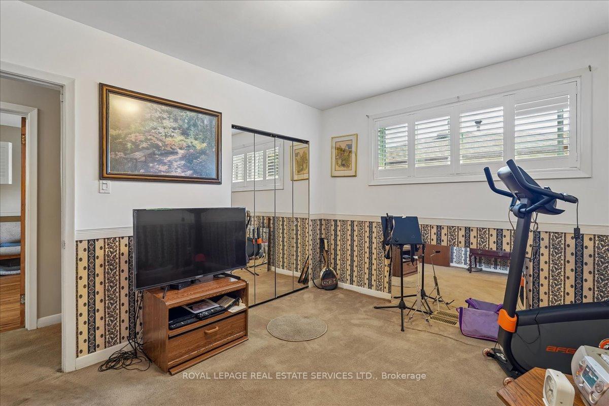 Photo 23 of 1309 Warwick Avenue, Oakville, West — HOMEH