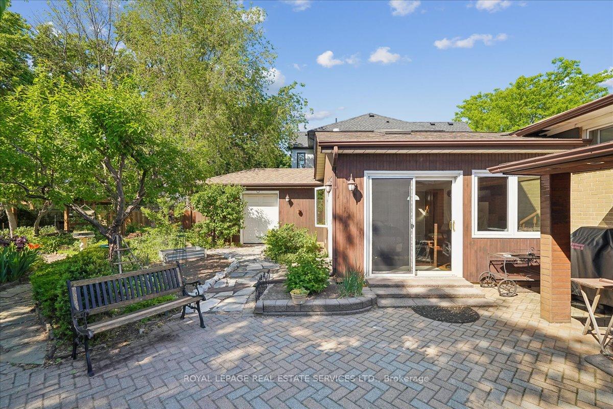 Photo 37 of 1309 Warwick Avenue, Oakville, West — HOMEH