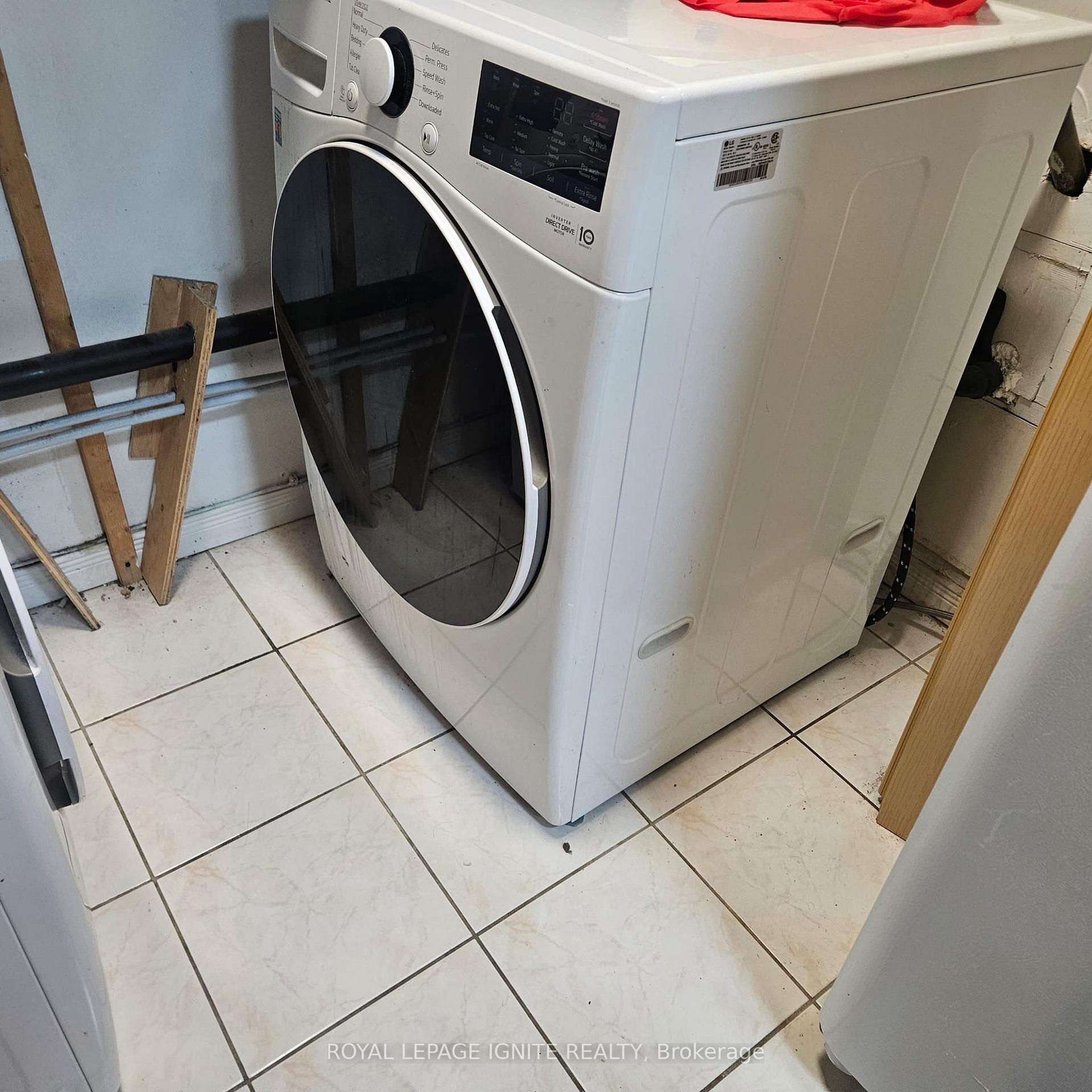 Photo 8 of Unit 409, 390 Dixon Road, Etobicoke, Kingsview Village-The Westway — HOMEH
