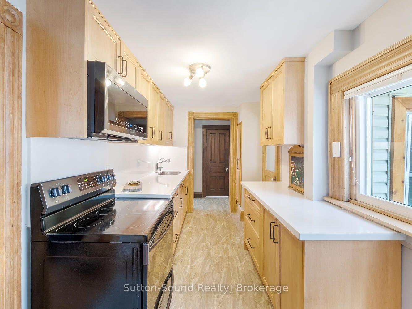 Photo 32 of 155 5th A Street E, Owen Sound — HOMEH