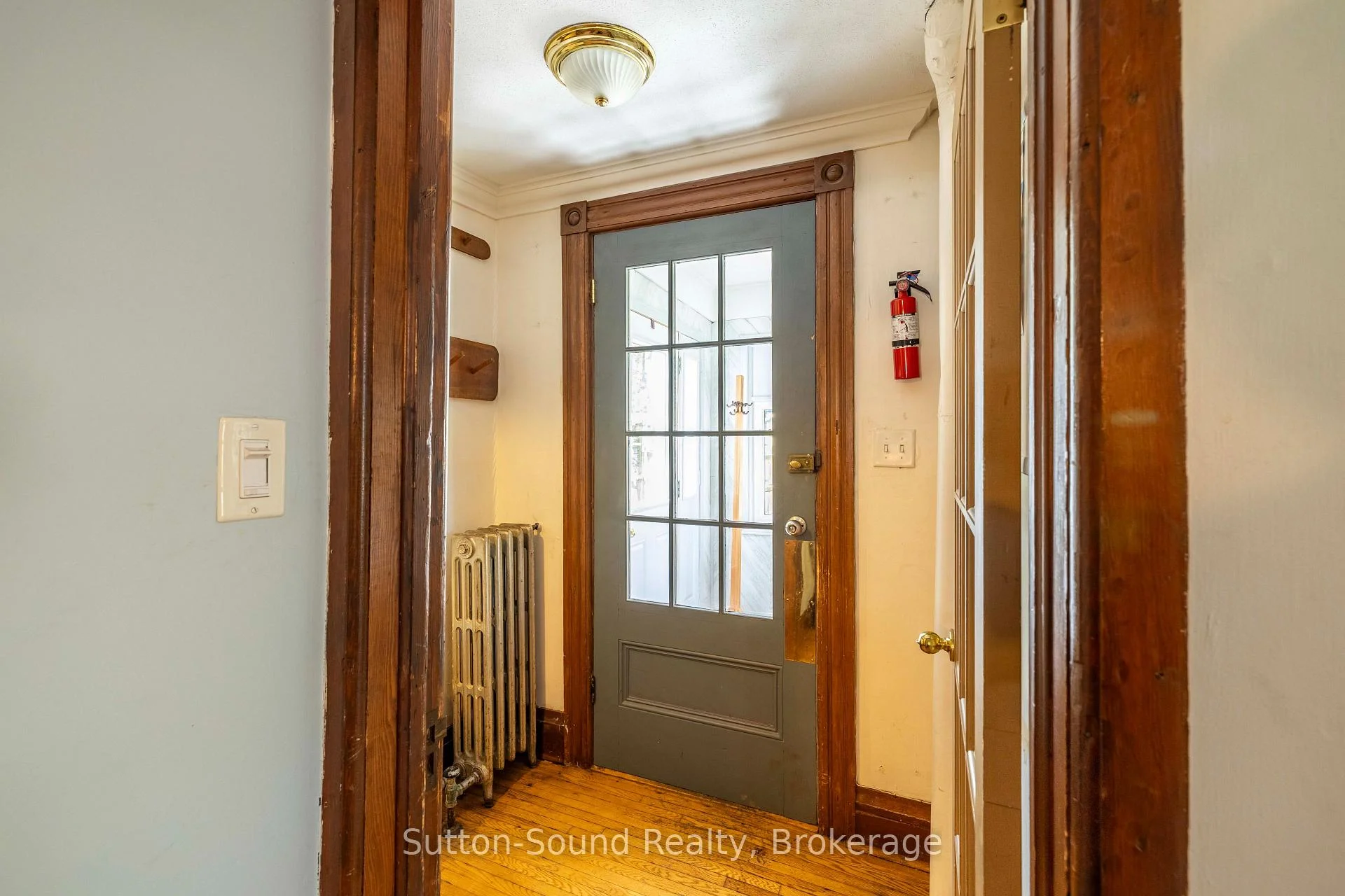 Photo 17 of 155 5th A Street E, Owen Sound — HOMEH