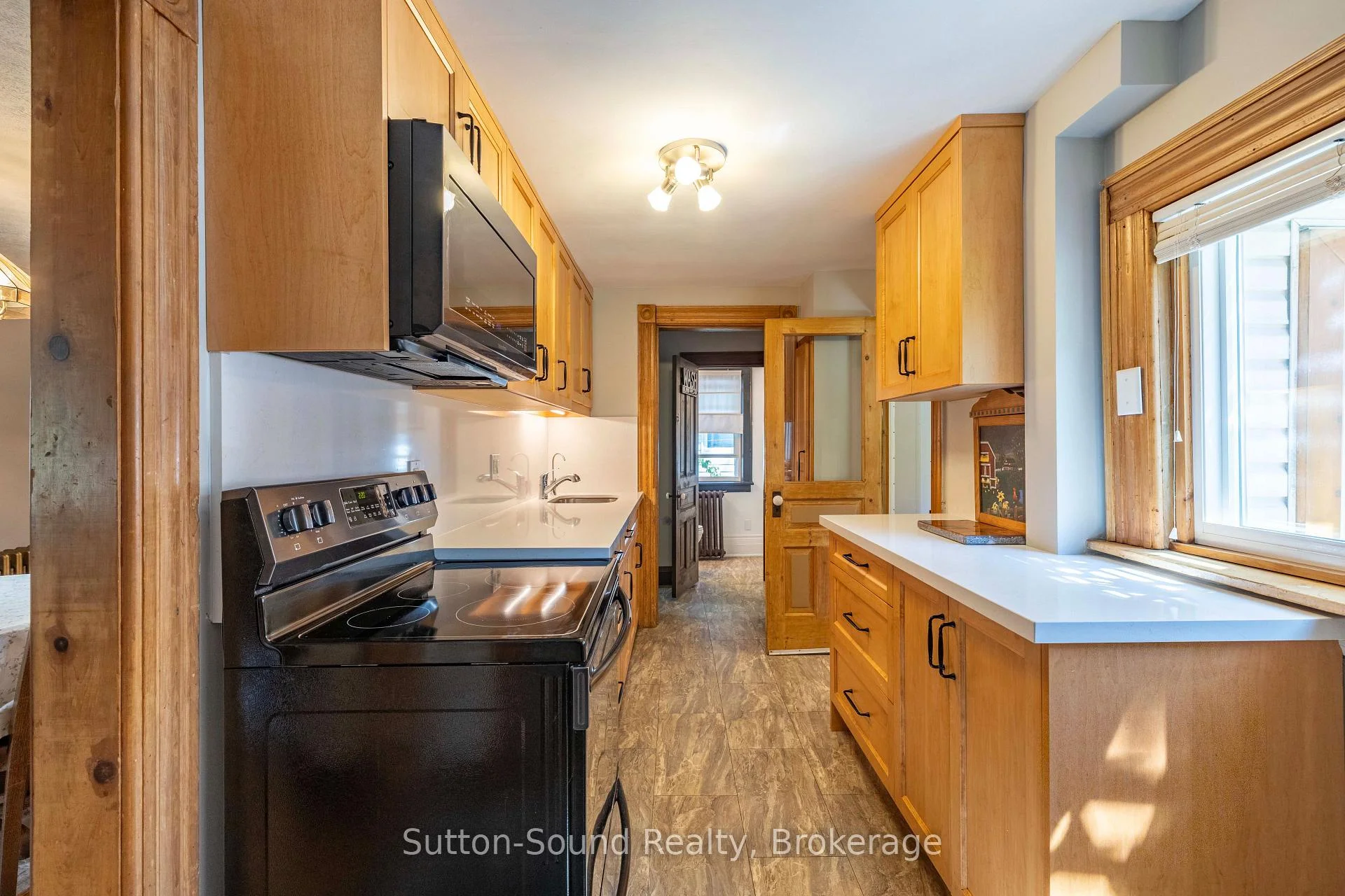 Photo 33 of 155 5th A Street E, Owen Sound — HOMEH